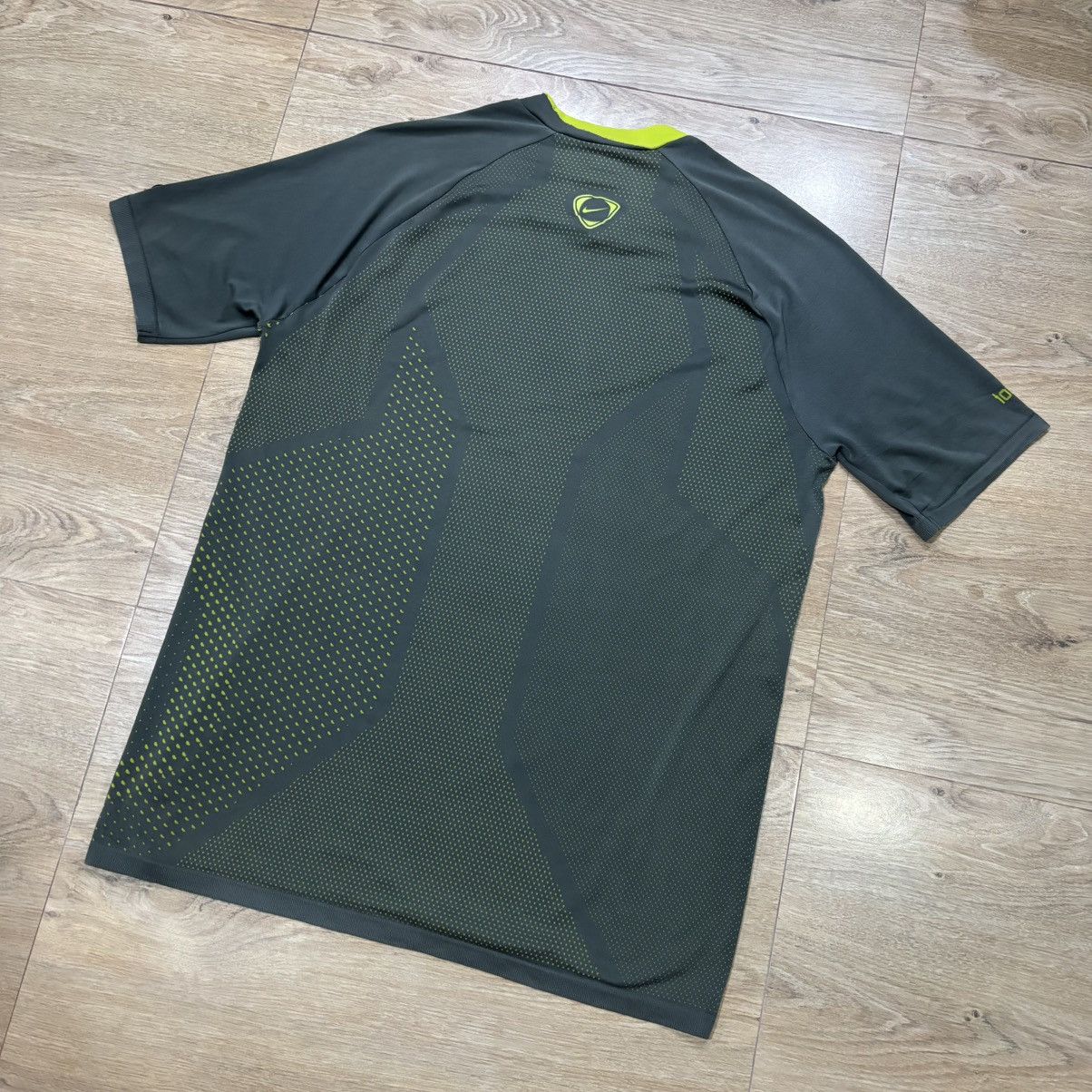 Nike Vintage Nike Total 90 T Shirt Size US L / EU 52-54 / 3 - 8 Thumbnail