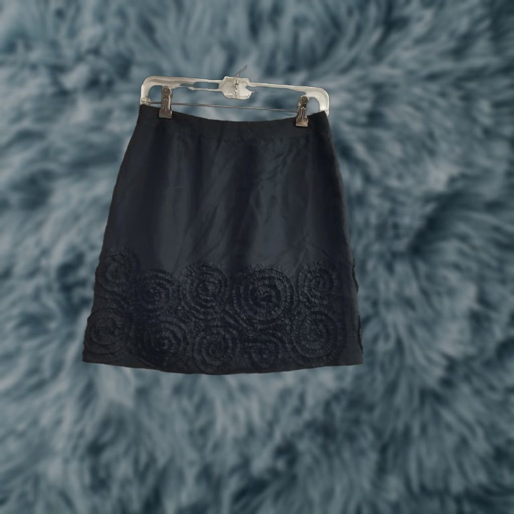 Banana Republic Banana Republic Skirt A-Line Women's Silk Pull On Short Black 2 Floral Embroidered Elastic Waist NWT Size 26" / US 2 / IT 38 - 1 Thumbnail