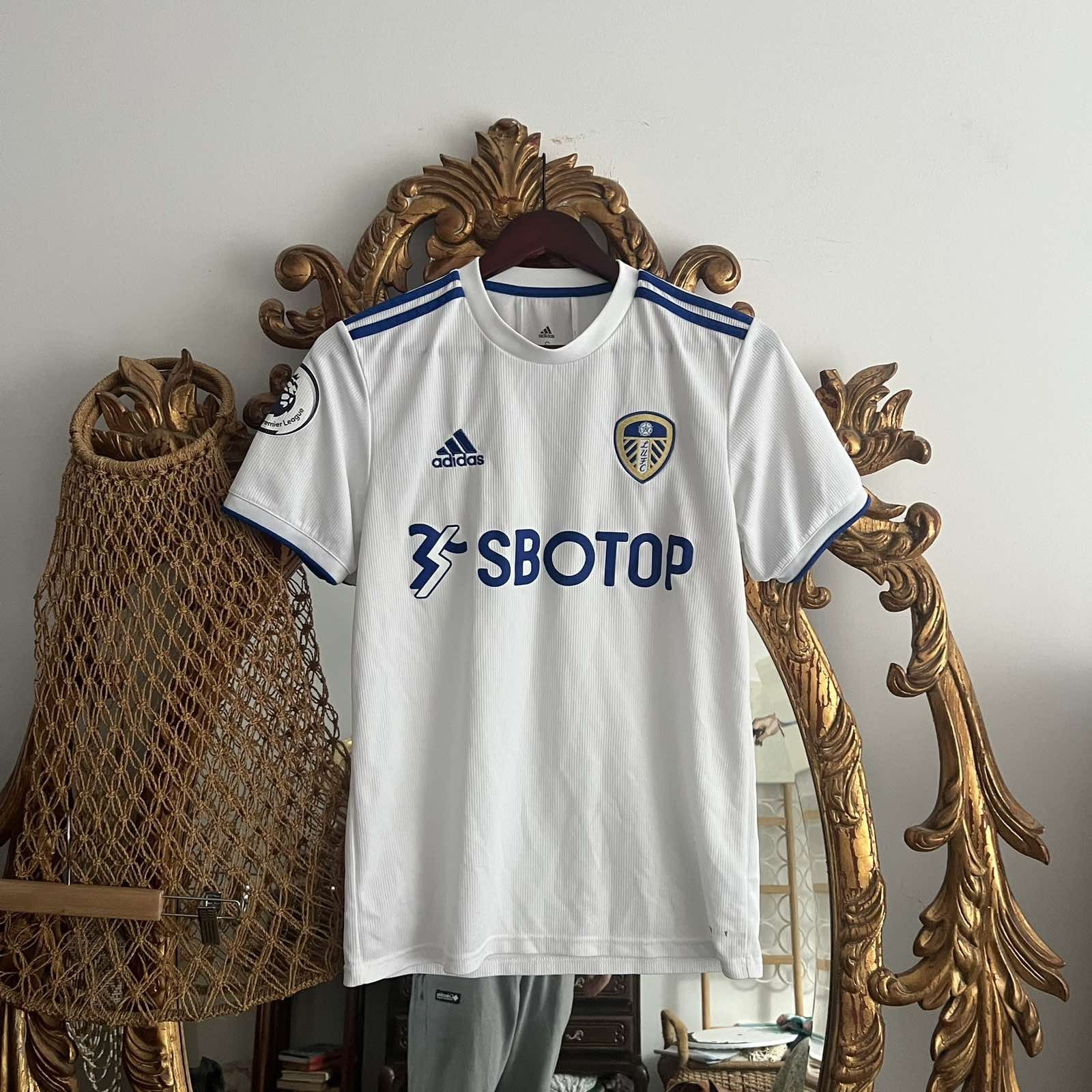 Adidas Adidas soccer jersey Leeds United Sz s Size US S / EU 44-46 / 1 - 1 Thumbnail
