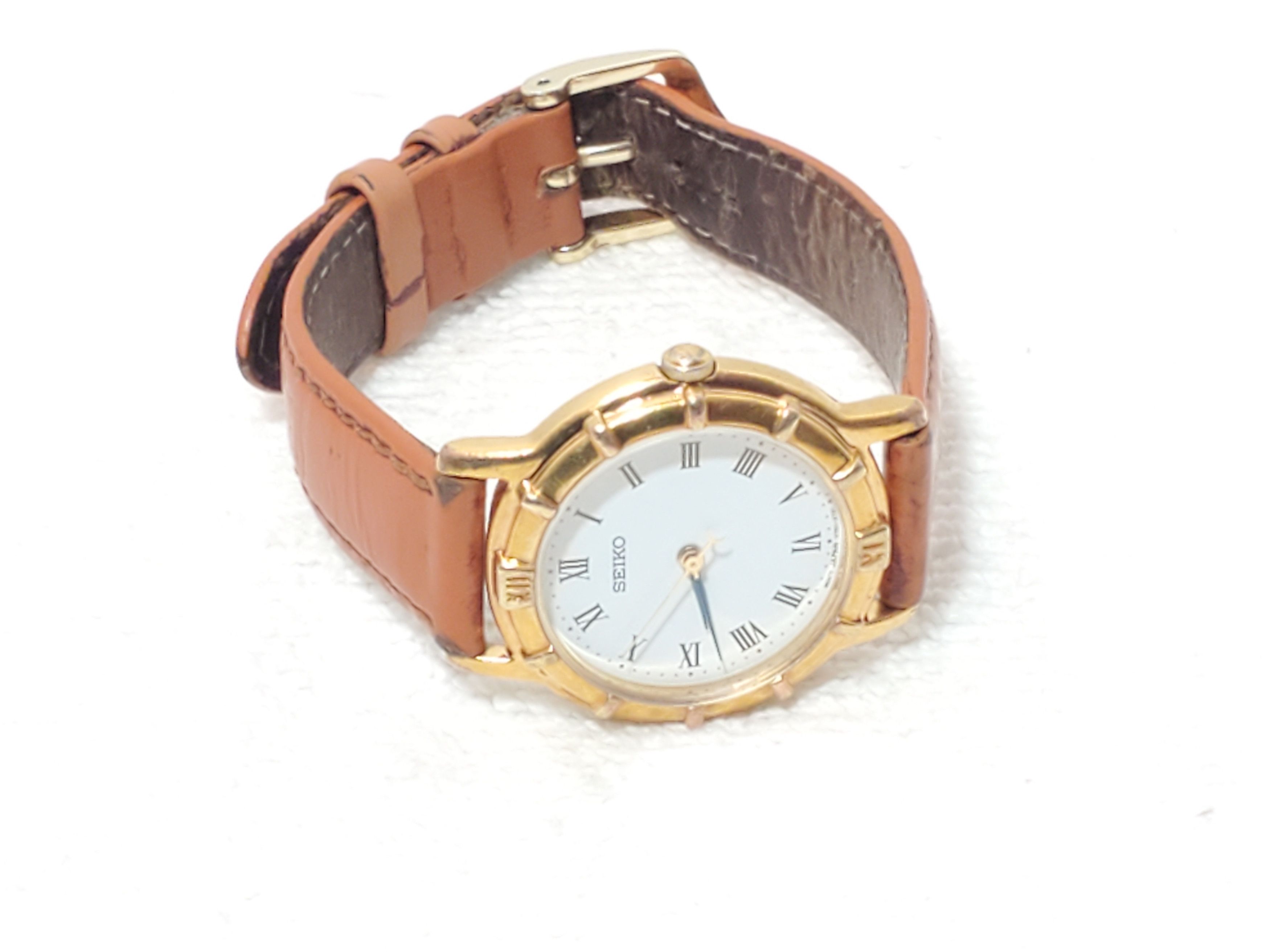 Seiko Vintage Seiko Women Watch White Dial Black Roman Numerals Size ONE SIZE - 5 Thumbnail