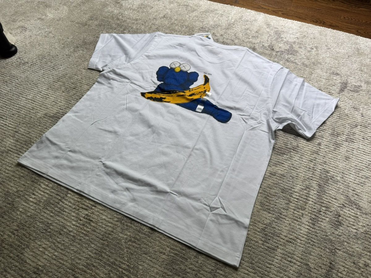 Andy Warhol × Kaws × Uniqlo 2XL Kaws Andy Warhol Banana BFF Uniqlo UT Shirt Figure XXL Size US XXL / EU 58 / 5 - 5 Thumbnail