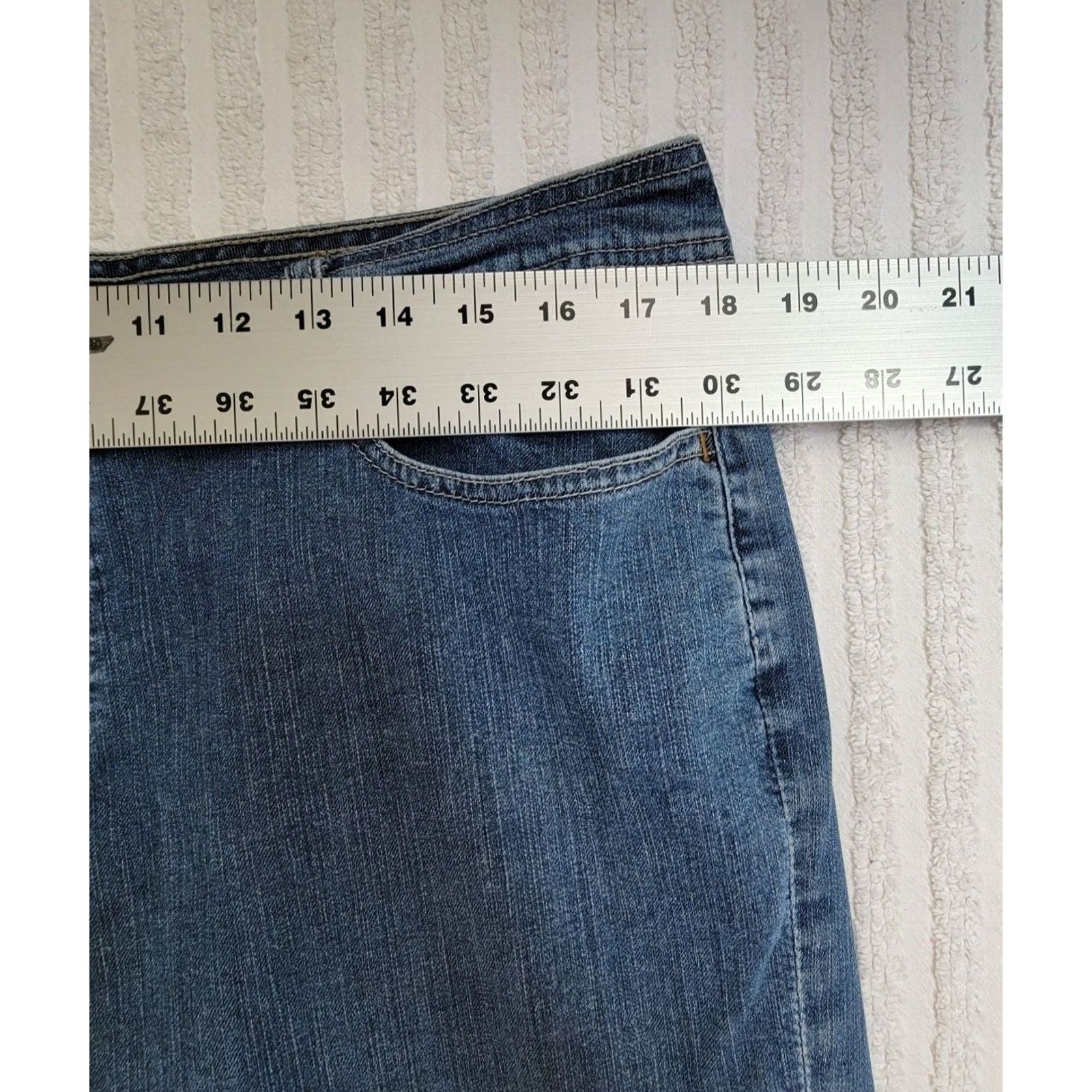 Vintage Chico's Platinum Womens High Rise Denim Wide-Leg Cargo Jeans Size 3 Blue Stretch Size 26" / US 2 / IT 38 - 5 Thumbnail