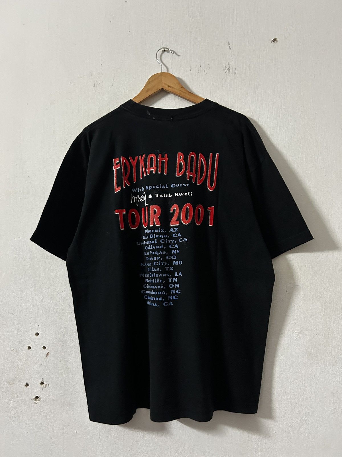 Vintage Vintage 2001 Erykah Badu Tour raptees photo tee design Size US XL / EU 56 / 4 - 8 Thumbnail