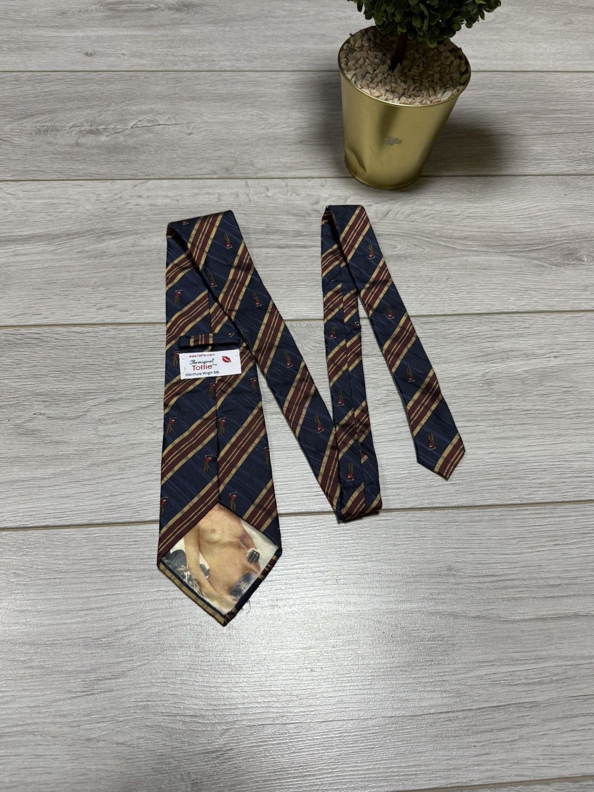 Vintage Nude girl tits silk tie Micro Pussy Fibra golf vintage Size ONE SIZE - 5 Thumbnail