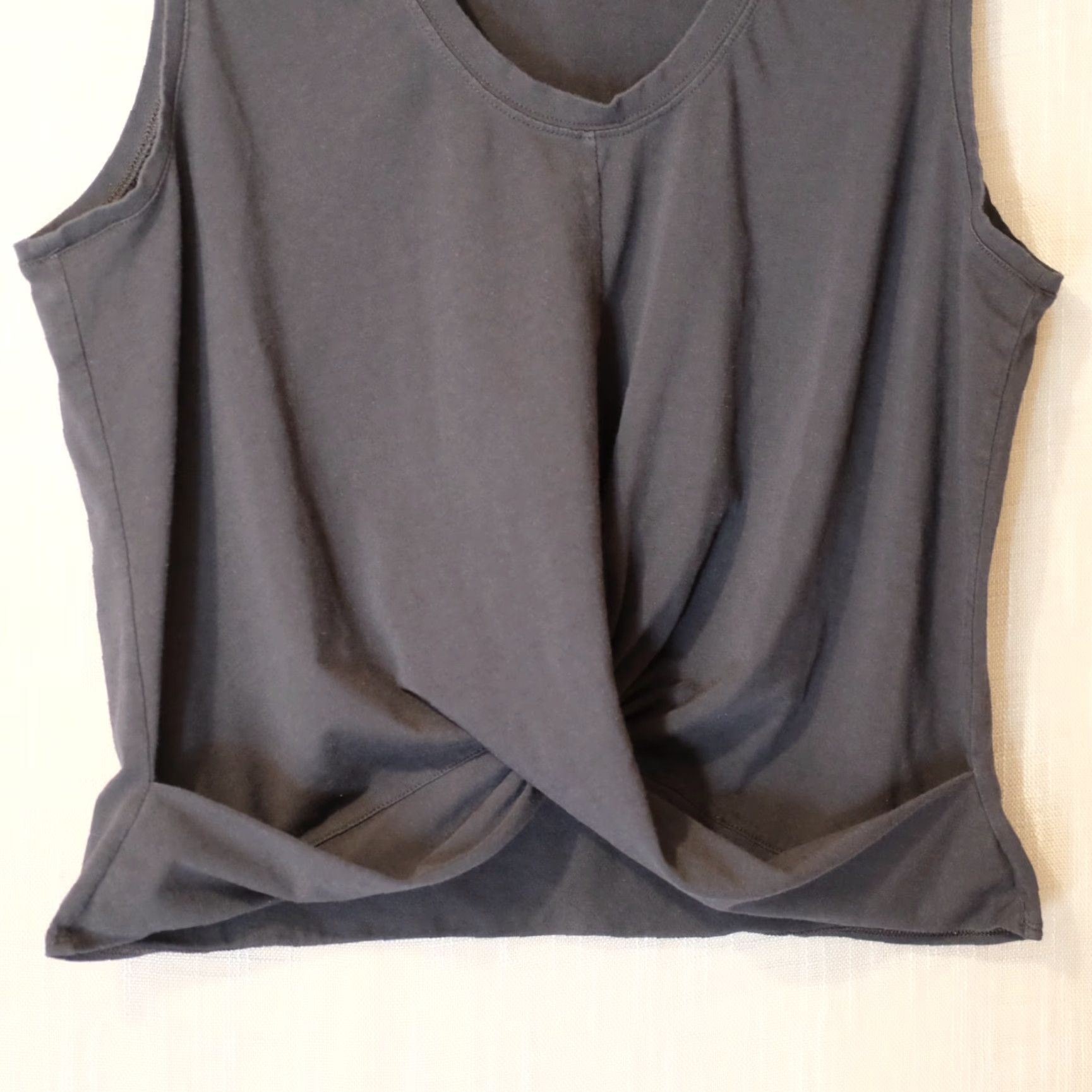 Vintage Joy Lab Tank Top Athletic Twist Front Back Activewear Womens XL Black Cotton/Spandex Pullover Sleeveless Cropped Shirt/Top Size XL / US 12-14 / IT 48-50 - 3 Thumbnail