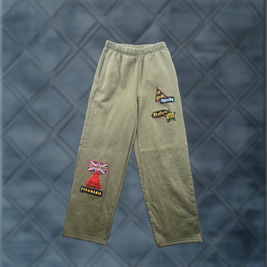 Vintage VINTAGE Vinyl Icon Sweatpants Green Def Leppard Patches Logo Comfort Adult Size S Regular Men Pants Night 27in Inseam Size US 29 - 1 Thumbnail