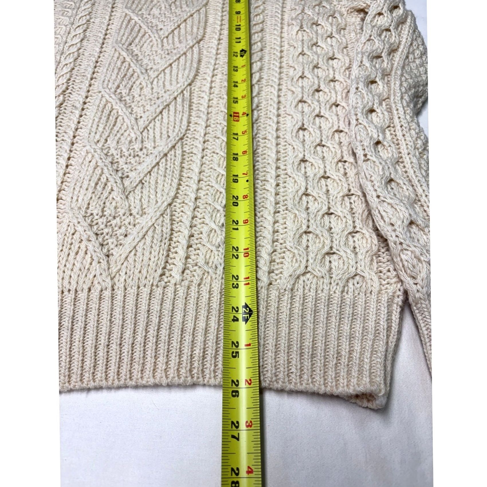 Vintage VINTAGE Jacques de Loux Bucks County Cream Cable Knit Wool Sweater Women M Ivory Crew Neck Pullover Long Sleeve Heavyweight All Seasons 80s 90s Size M / US 6-8 / IT 42-44 - 5 Thumbnail