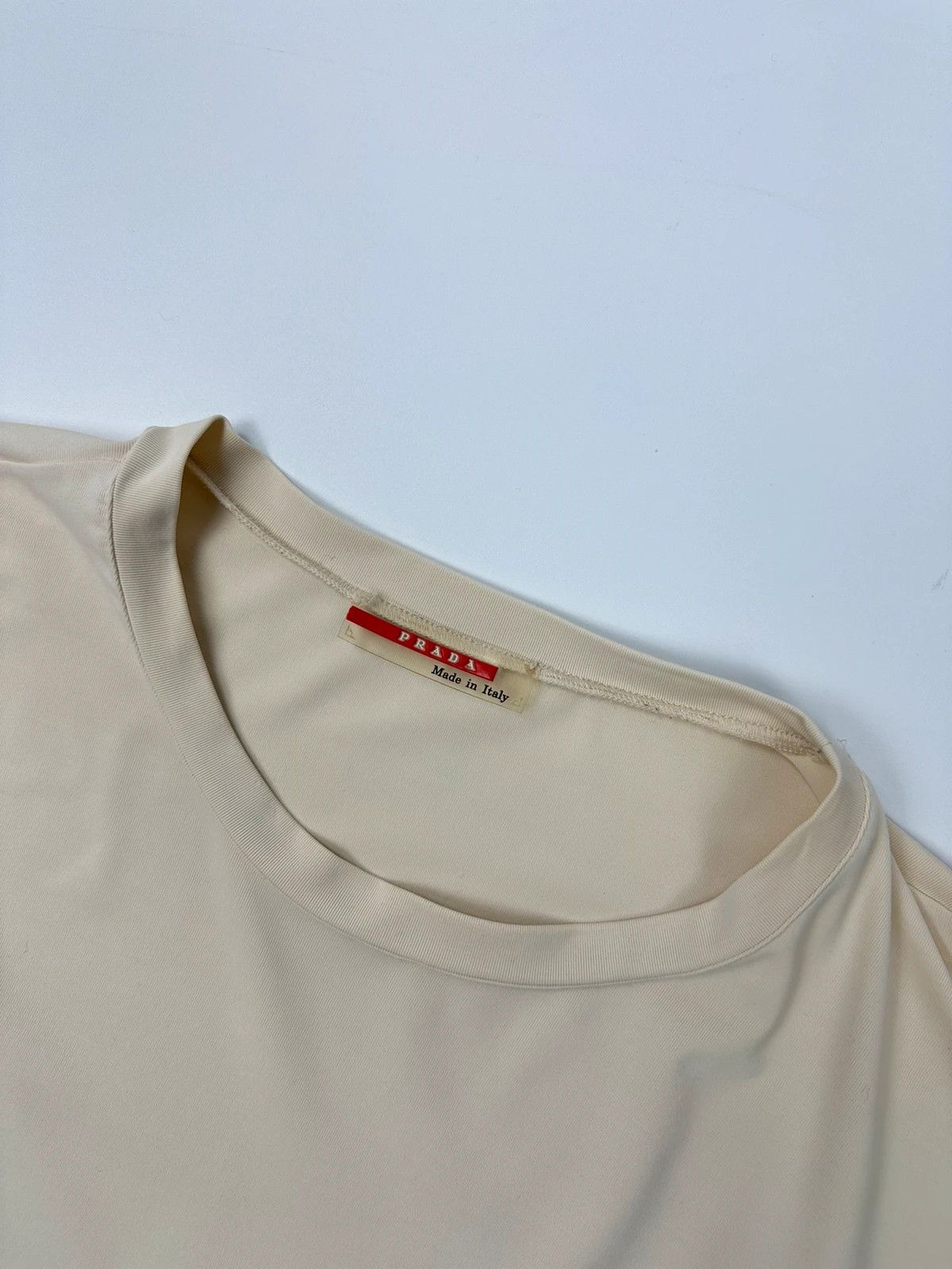Prada Prada Sport 00’s Beige Tee Short Sleeves Zip Pocket Size US M / EU 48-50 / 2 - 3 Thumbnail