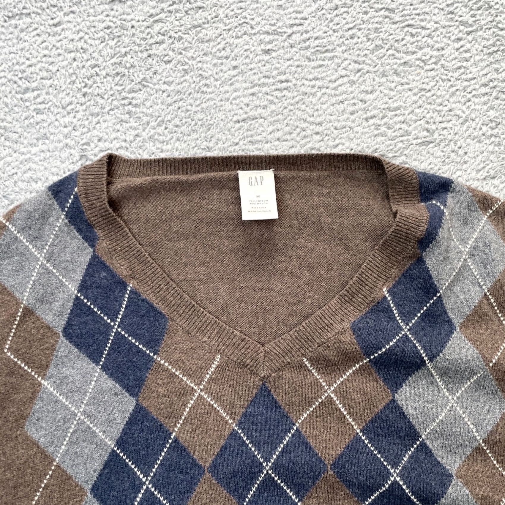 Gap Gap Mens Sweater Knit Pullover V-Neck Long Sleeve Brown M Preppy Argyle Knit Style Tight-Knit Cotton Regular Vintage: No Size US M / EU 48-50 / 2 - 2 Thumbnail