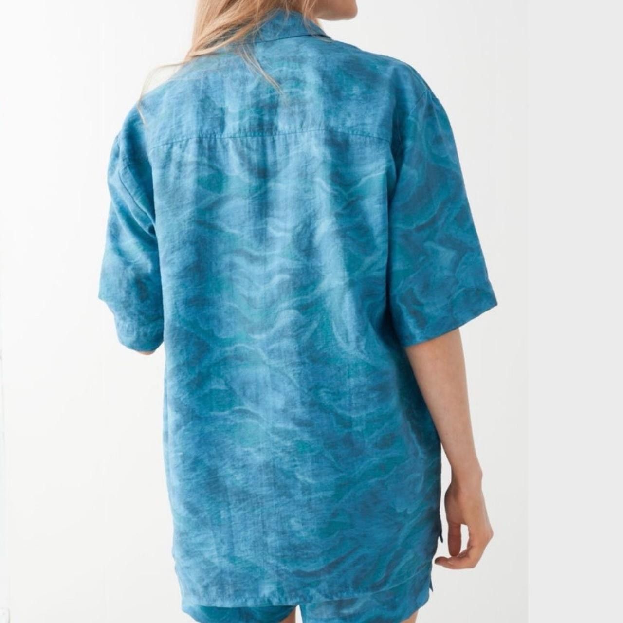 & Other Stories & Other Stories Wavy Print Short Sleeve Boxy Button Up Shirt Size XS / US 0-2 / IT 36-38 - 2 Thumbnail