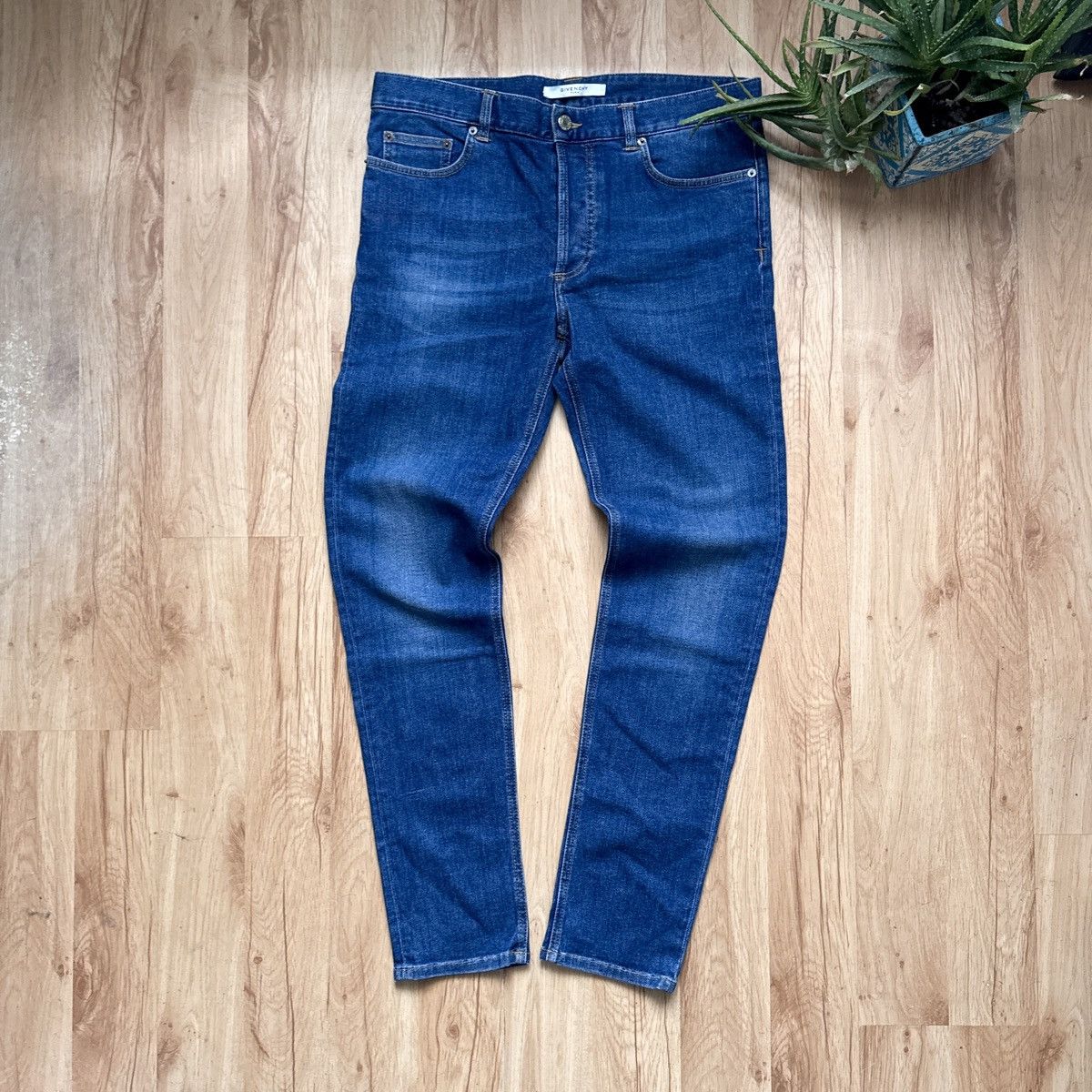 Givenchy Givenchy slim jeans Size US 33 - 1 Thumbnail
