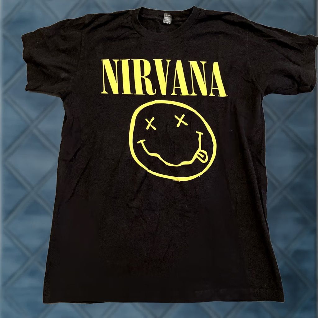 Tultex NIRVANA Black Smiley Face T Shirt - Grunge - Kurt Cobain - M - Tultex - 2014 - 90s - Rock - Short Sleeve - Crew Neck - Cotton - Men - Regular Size US M / EU 48-50 / 2 - 1 Thumbnail