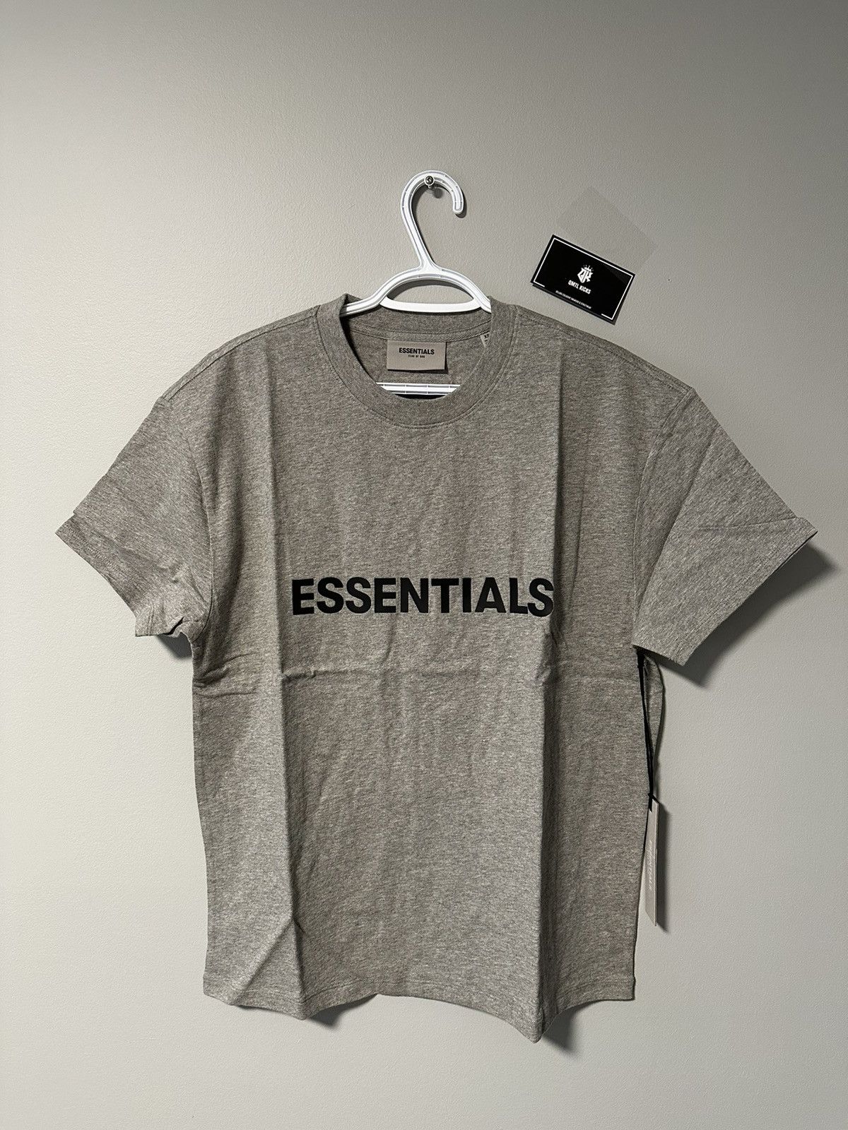 image of Essentials T-Shirt Logo Applique Xsmall in Grey, Men's