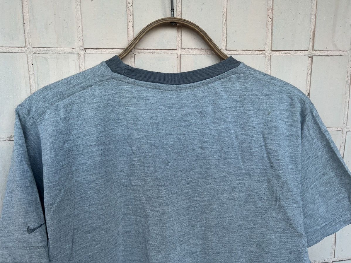 Nike Vintage Nike T Shirt Big Logo Swoosh Y2K Size US M / EU 48-50 / 2 - 17 Thumbnail