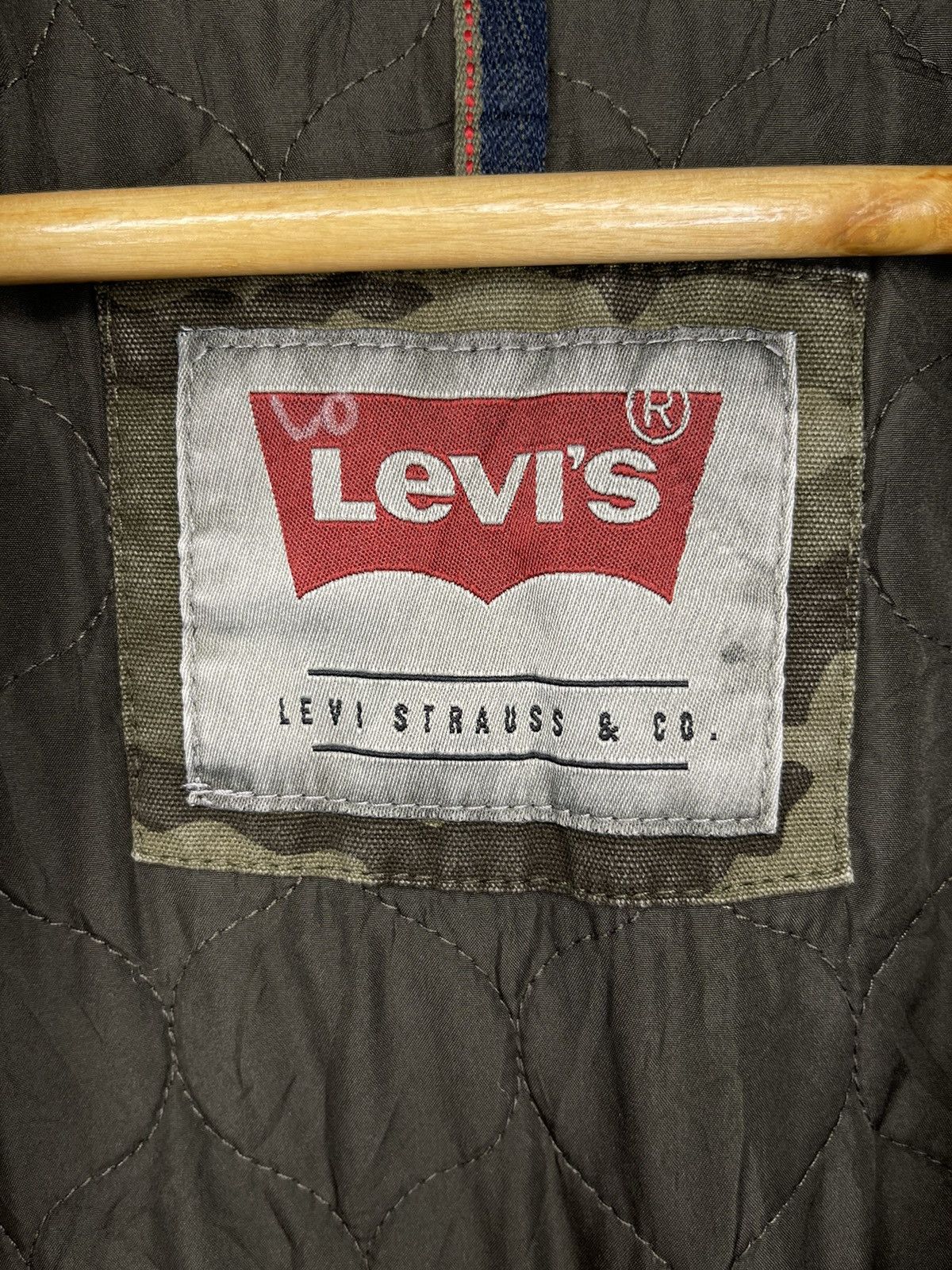 Levi's × Vintage Vintage Levi’s Camouflage Bomber Jacket Size US M / EU 48-50 / 2 - 6 Thumbnail