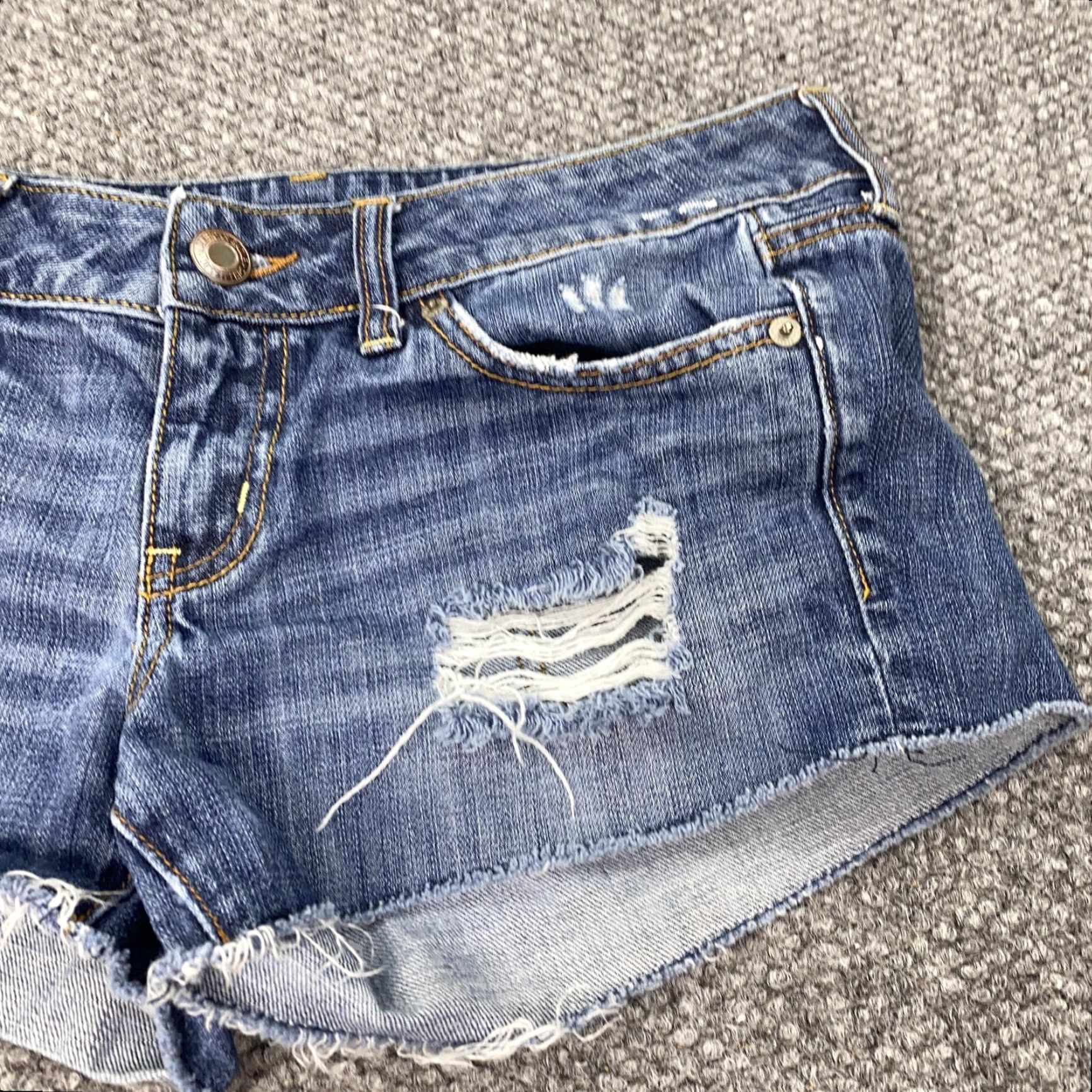 Vintage American Eagle Denim Shorts Women 8 Blue Distressed Frayed Hem 5-Pocket Inseam 3in Womens Size 30" / US 8 / IT 44 - 3 Thumbnail