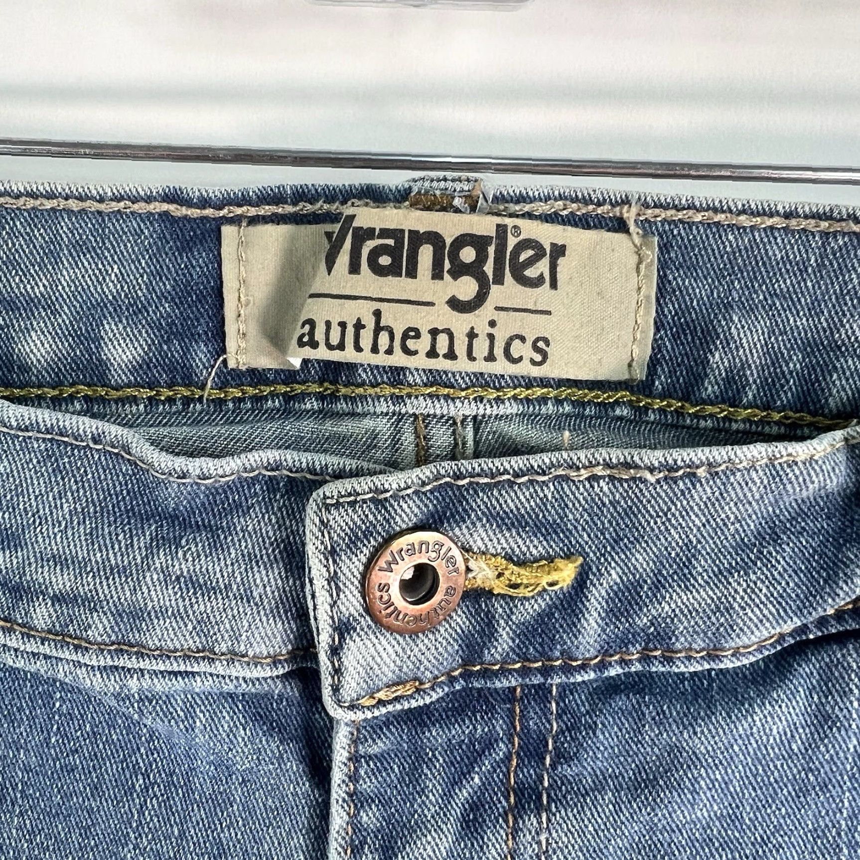 Wrangler Wrangler Authentic Jean Men’s 34 X30 Blue Denim Straight Leg Size US 34 / EU 50 - 2 Thumbnail