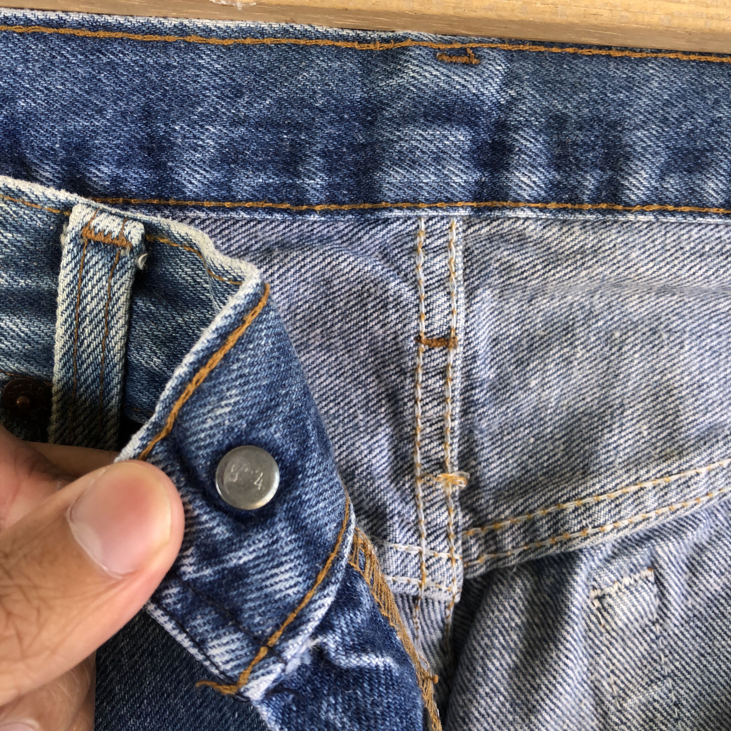Levi's Vintage 80's Levis 501 Light Wash Jeans Levi's Faded Denim Size US 32 / EU 48 - 7 Thumbnail