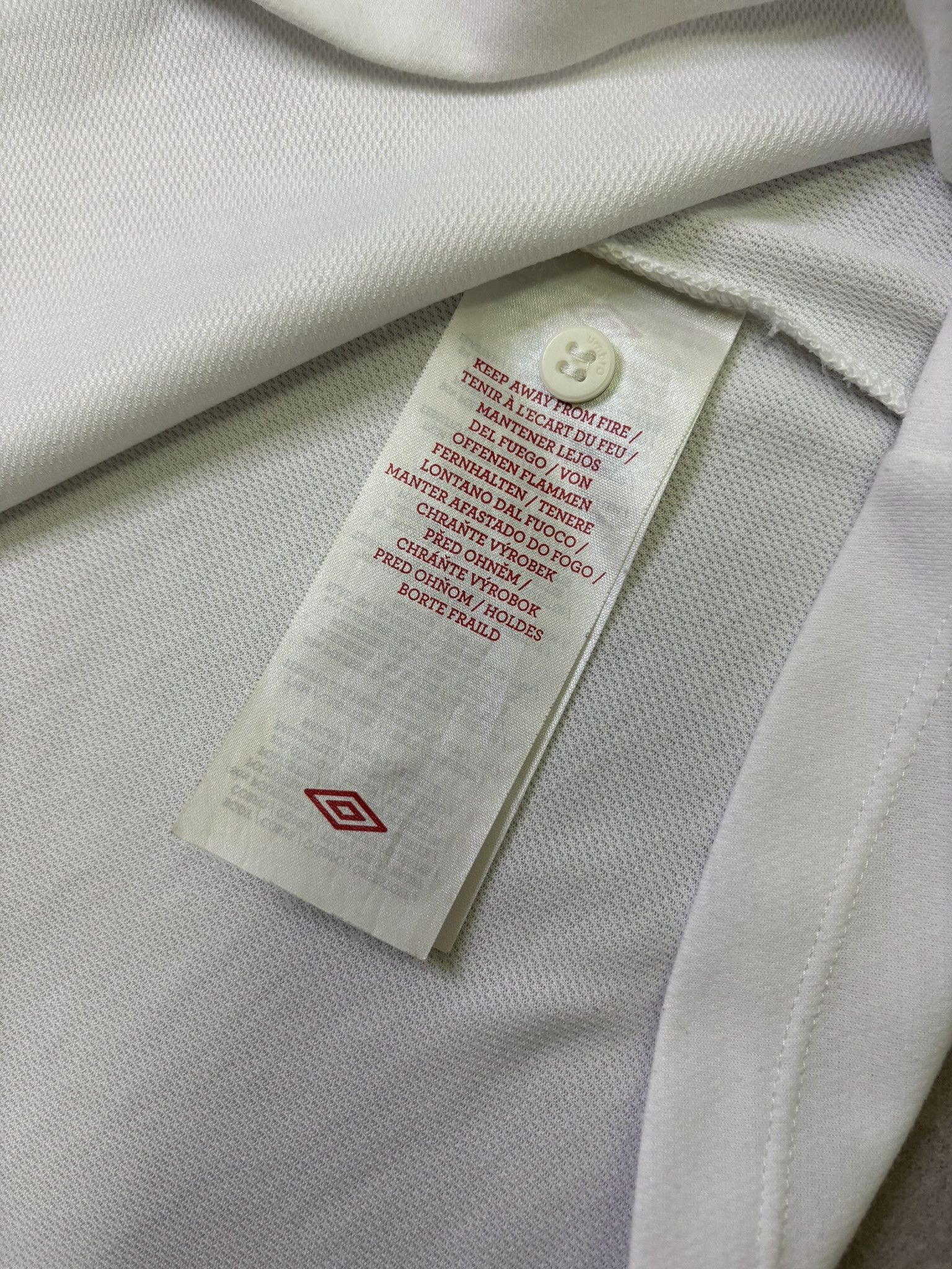 Umbro England 2012 #7 Umbro Football Jersey Size M/L Size US L / EU 52-54 / 3 - 15 Thumbnail