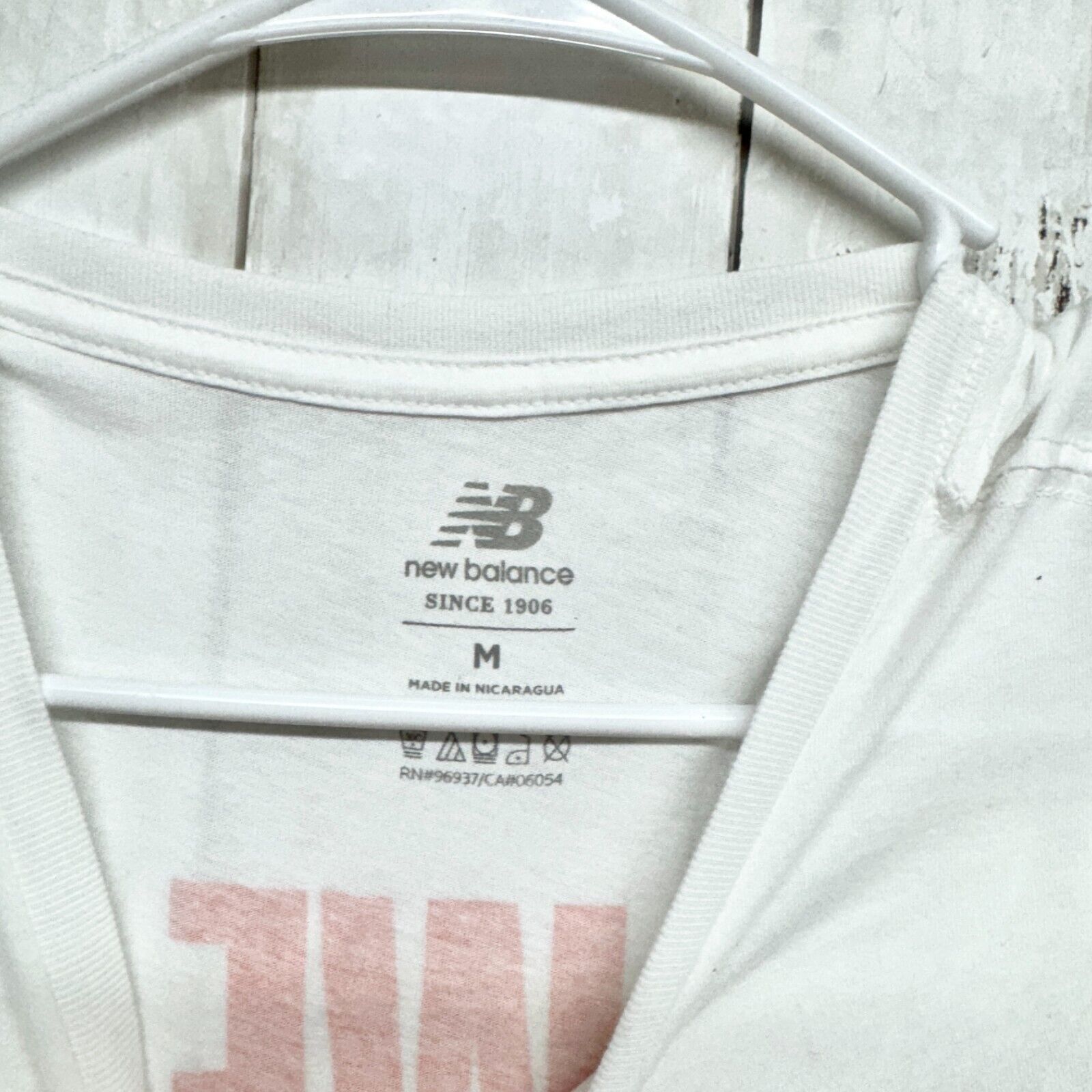 New Balance NEW BALANCE Shirt Women Size Medium White Short Sleeve Size US M / EU 48-50 / 2 - 2 Thumbnail