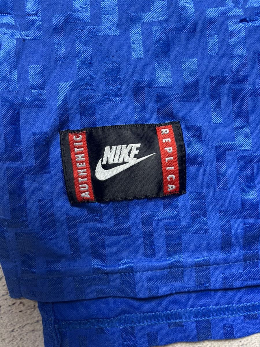 Nike Nike Italy Jersey 1995 96 Euro Home Vintage Size US XL / EU 56 / 4 - 9 Thumbnail
