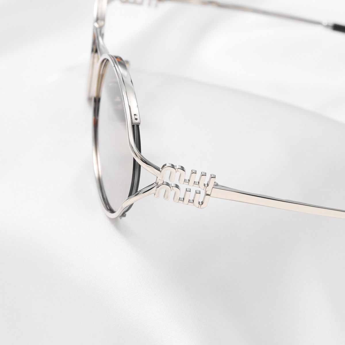 Miu Miu MIU MIU 0MU 52YS ZVN10R SUNGLASSES Size ONE SIZE - 3 Thumbnail
