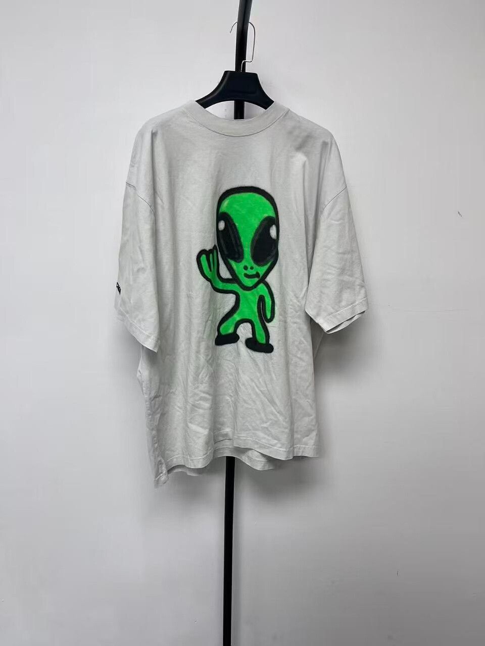 Balenciaga balenciaga summer collection smiley t-shirt Size US L / EU 52-54 / 3 - 1 Thumbnail