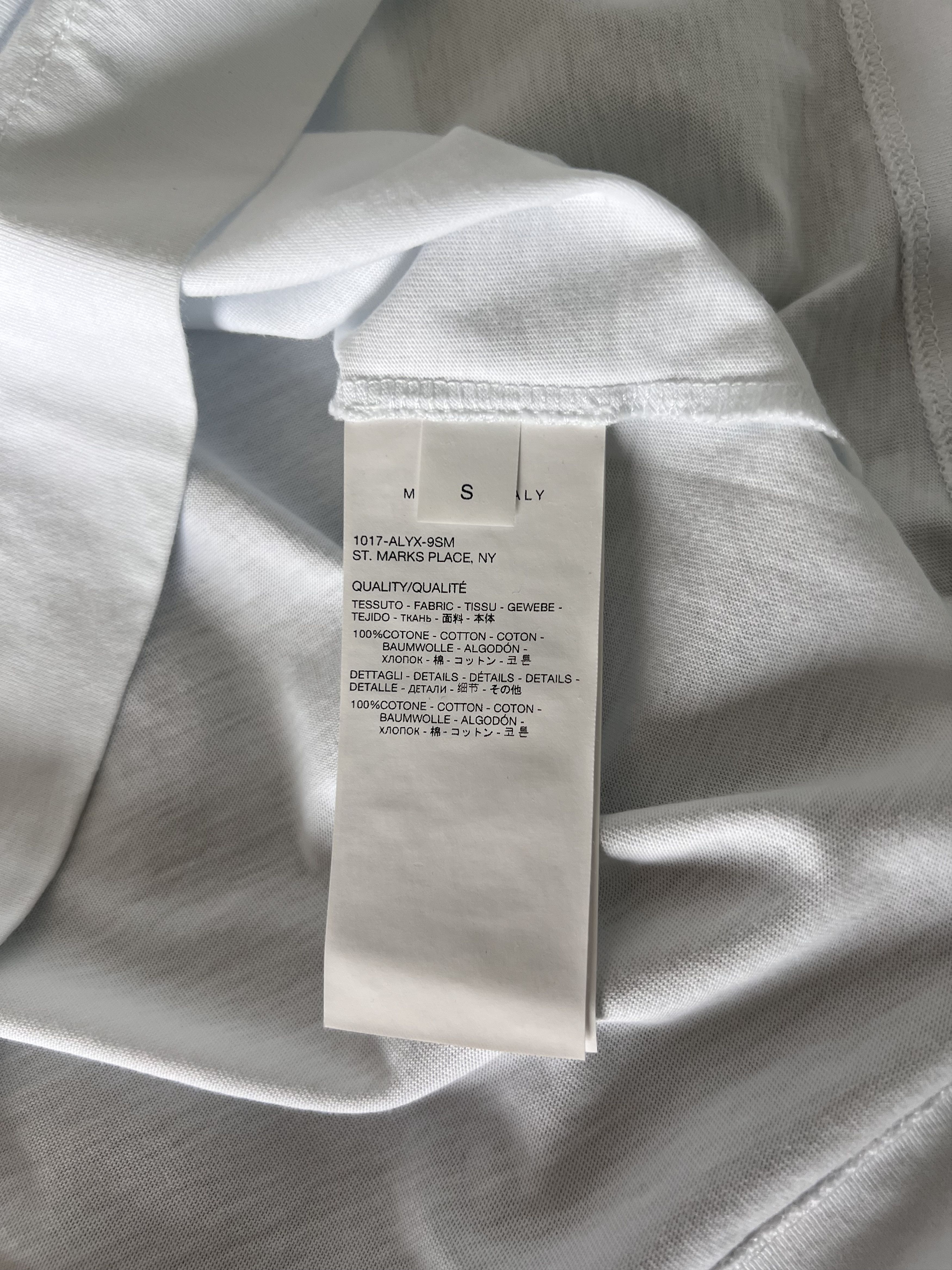 1017 ALYX 9SM 1017 Alyx 9SM Collection Logo Graphic Tee in White Size US S / EU 44-46 / 1 - 8 Thumbnail