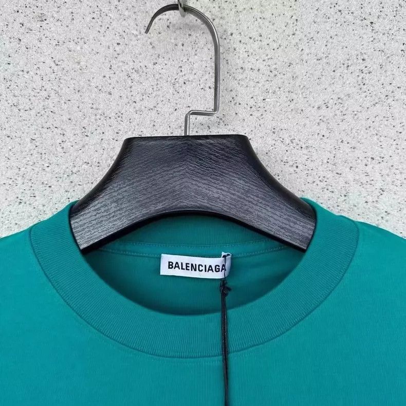 Balenciaga Balenciaga New Lake Green Figure Short Sleeve Size US L / EU 52-54 / 3 - 2 Thumbnail