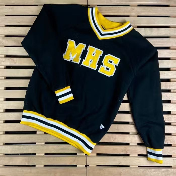 Vintage Sweatshirt V Neck MHS Varsity Vintage Madi In Usa Size L Size US L / EU 52-54 / 3 - 1 Thumbnail