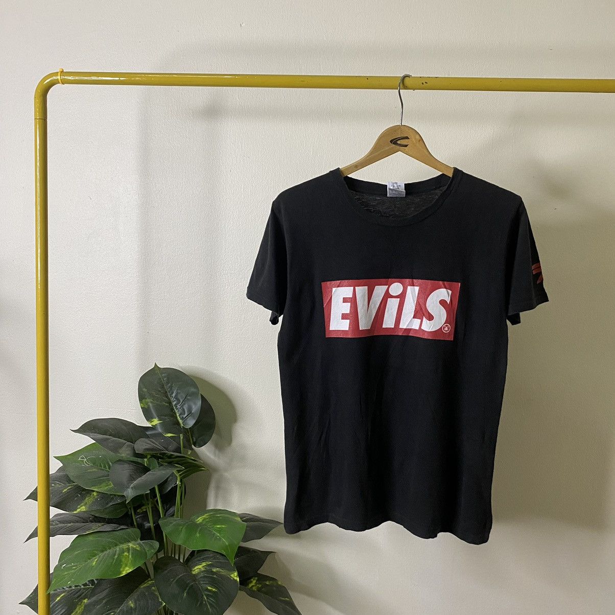 Band Tees The Sim Evils Tour 2013 Final Special Ft One Ok Rock Tee Size US S / EU 44-46 / 1 - 5 Thumbnail