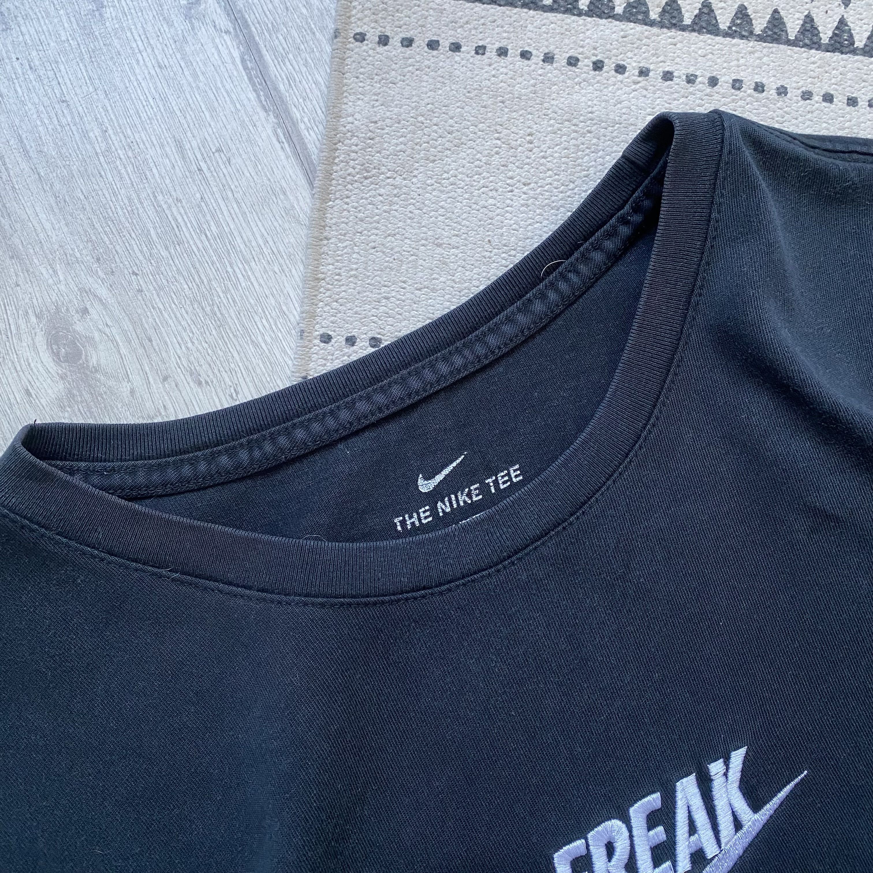 Nike 🖤 Vintage Nike Giannis Freak Longsleeve Center logo Faded Size US XL / EU 56 / 4 - 4 Thumbnail