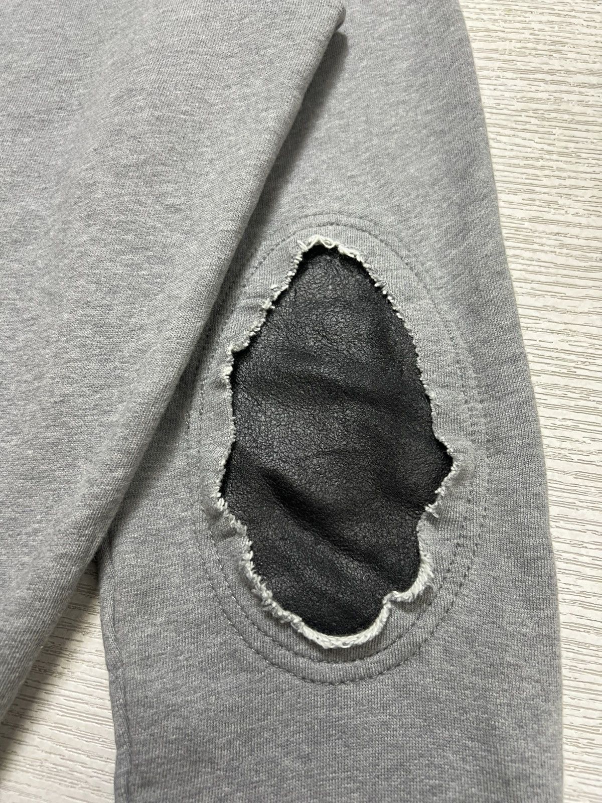 Maison Margiela Maison Margiela - A/W 18’ - Elbow Patch Sweatshirt Size US S / EU 44-46 / 1 - 11 Thumbnail