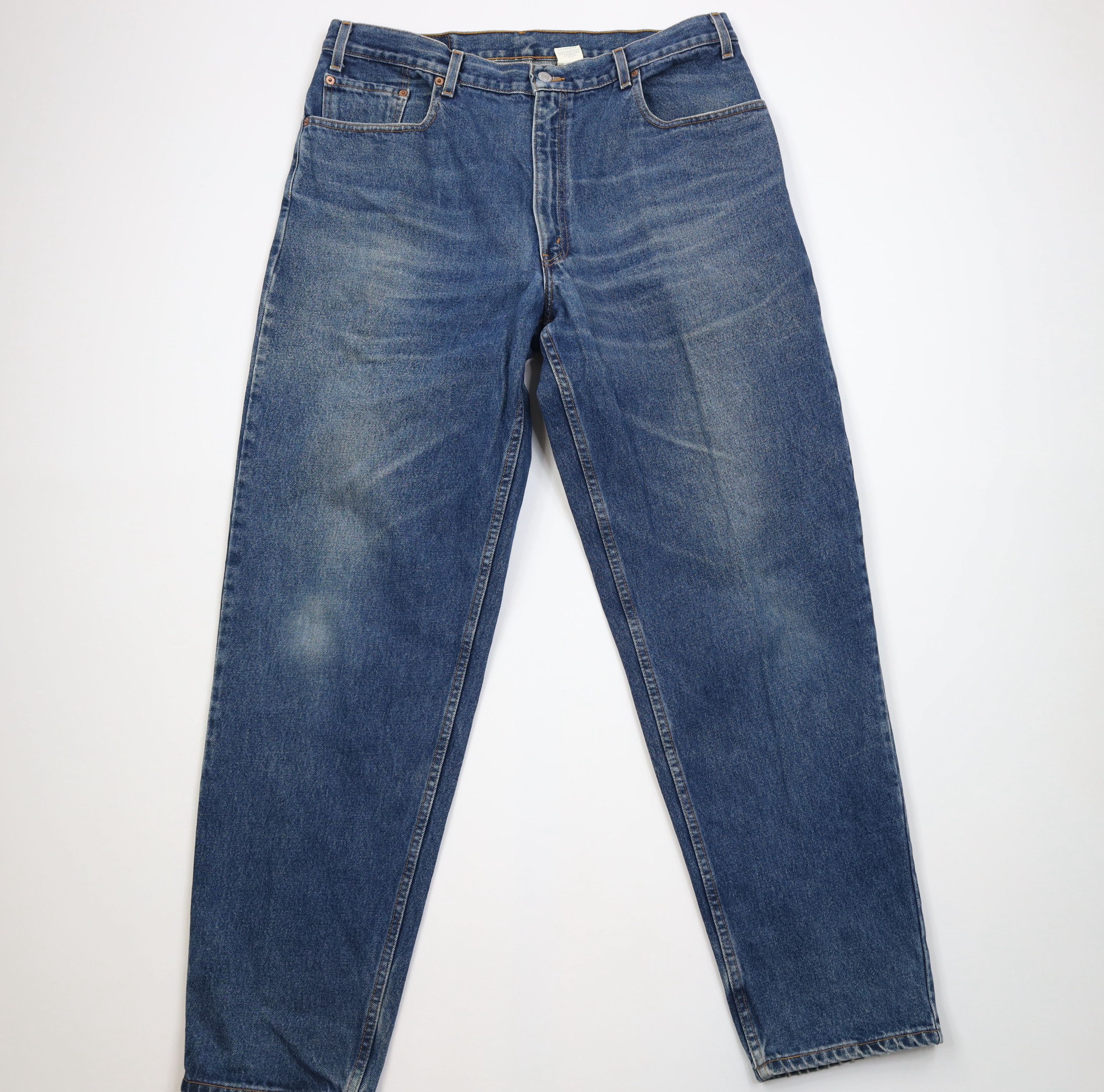 Levi's Vintage 90s Levis 560 Loose Fit Tapered Leg Denim Jeans Size US 38 / EU 54 - 1 Thumbnail