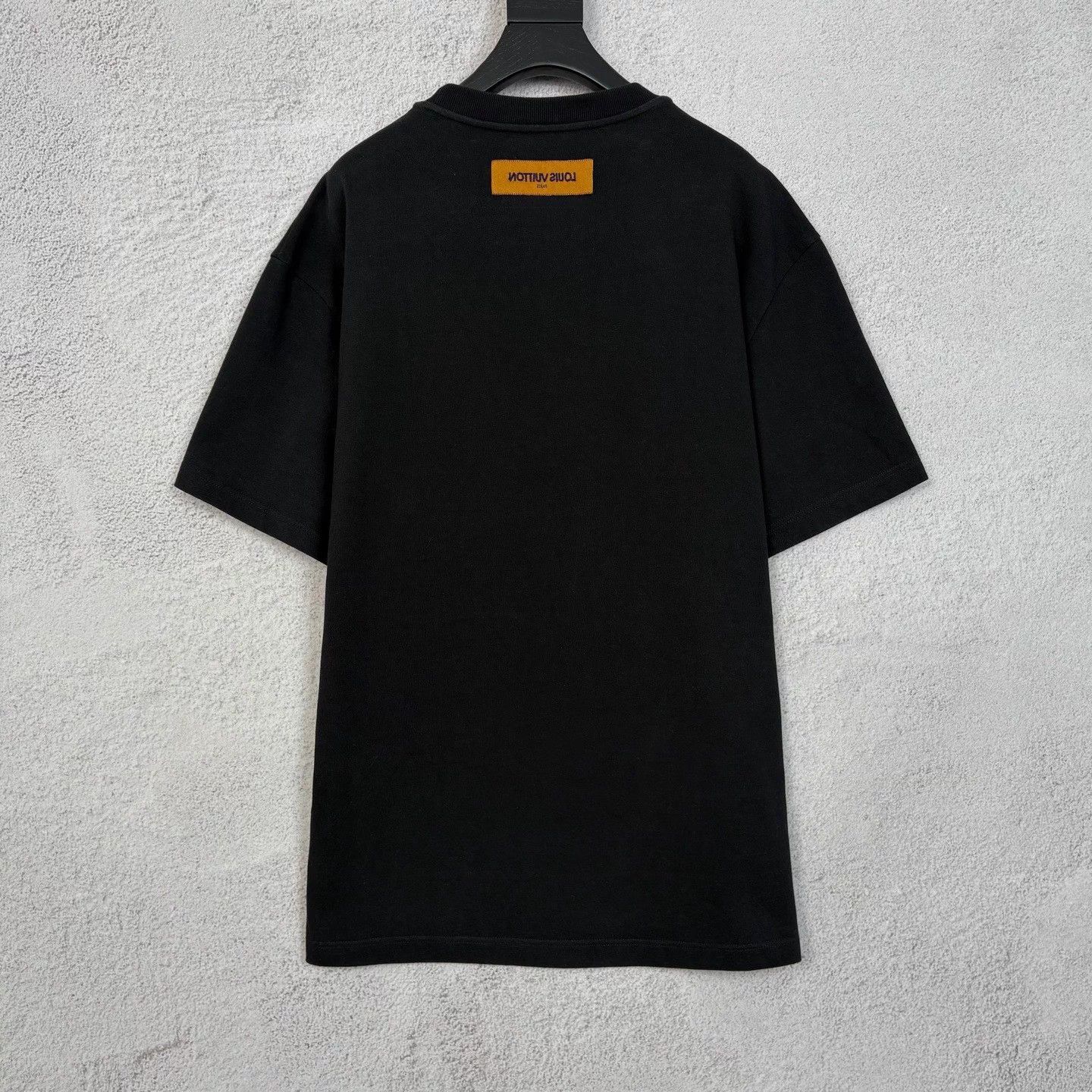 Louis Vuitton LV SS24 beaded logo crew short sleeve tee black XL Size US XL / EU 56 / 4 - 2 Thumbnail