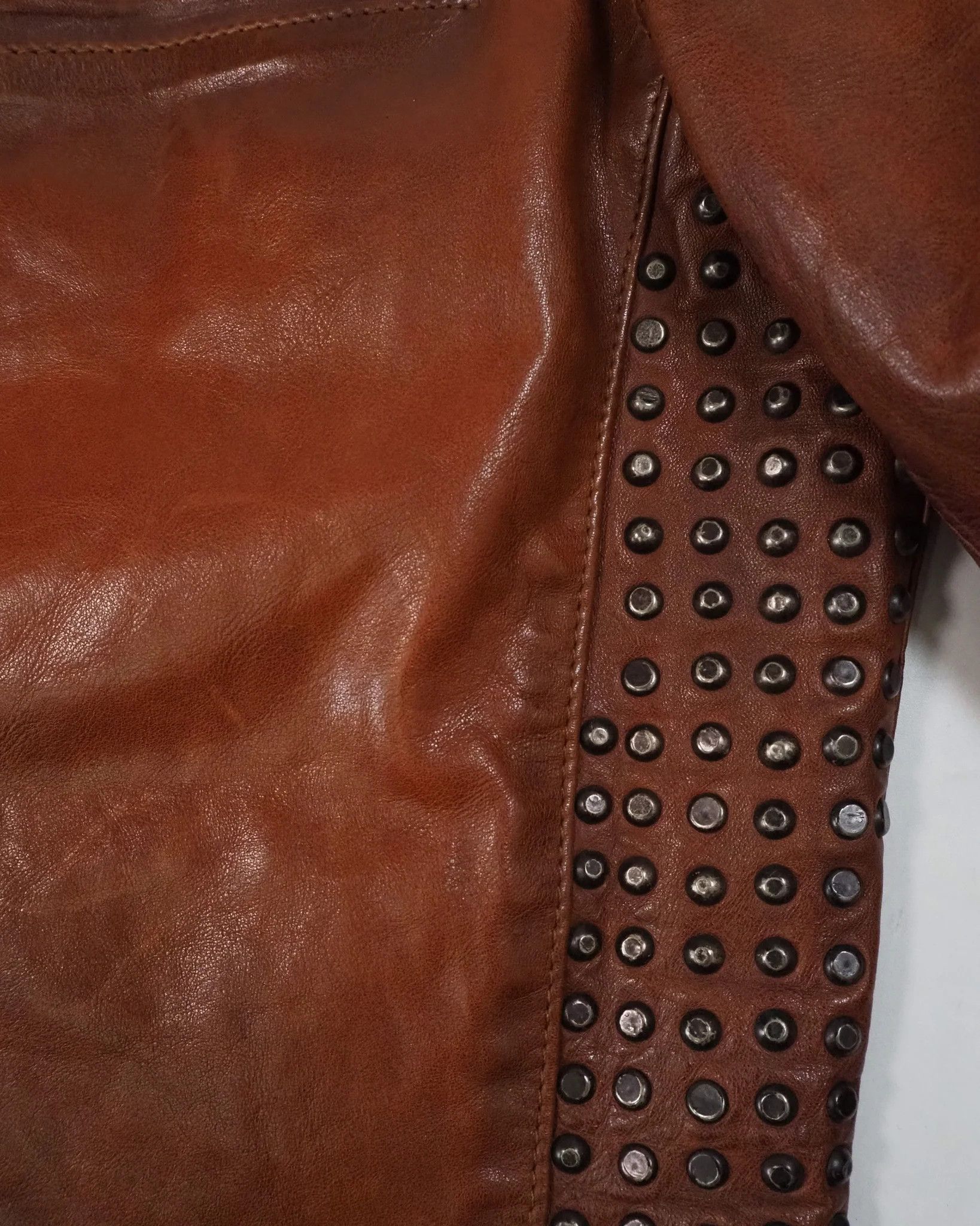 Hollywood Trading Company Hollywood Trading Company Antique-style Studded leather$1920 Size US M / EU 48-50 / 2 - 5 Thumbnail