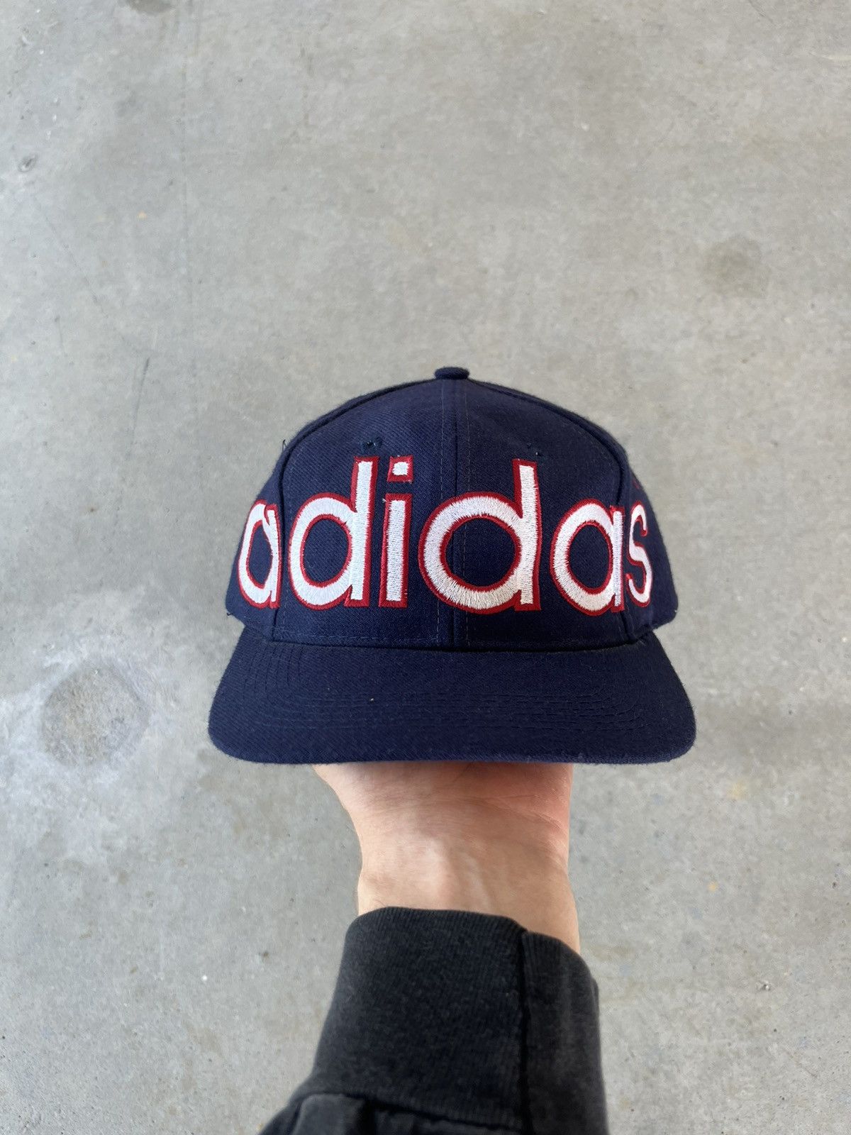 Vintage Vintage 90’s Adidas Spellout Snapback Hat Size ONE SIZE - 1 Thumbnail