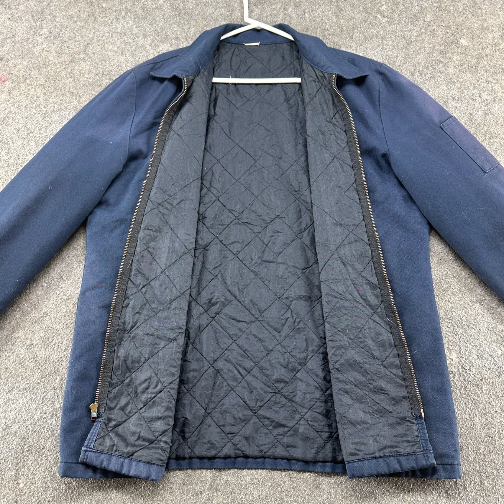 Vintage **VINTAGE 80s MEN'S LARGE BLUE LINED QUILTED JACKET** User: VINTAGE 80s MEN'S LARGE BLUE LINED QUILTED JACKET Size US L / EU 52-54 / 3 - 6 Thumbnail