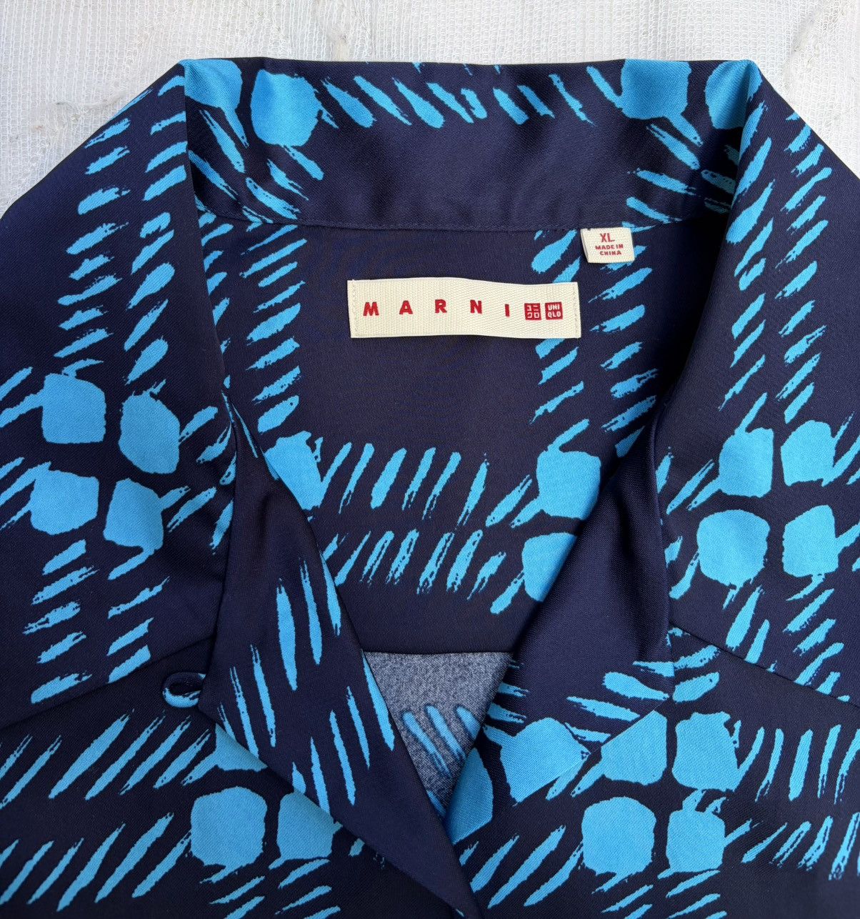 Marni × Uniqlo Marni x Uniqlo Women's Oversized Short Sleeve Shirt Button Size XL / US 12-14 / IT 48-50 - 6 Thumbnail