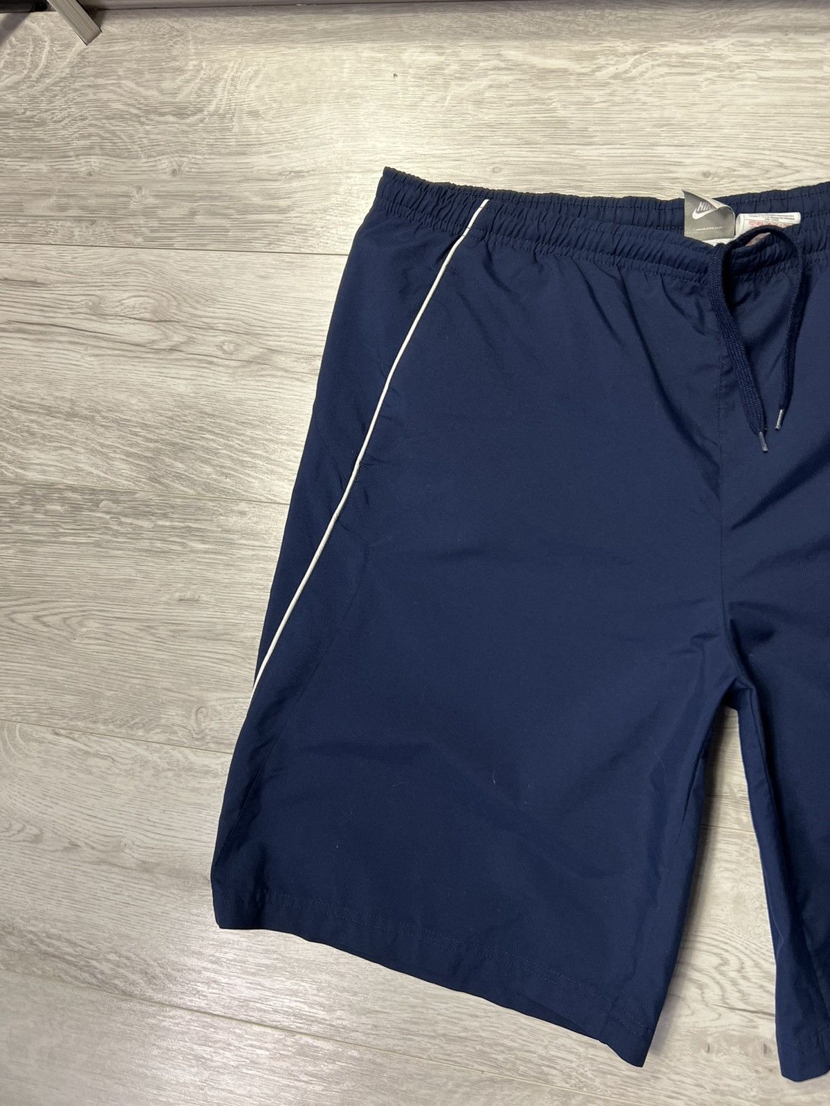 Nike × Vintage Vintage Nike Track Shorts Embroidered Swoosh Logo Size US 36 / EU 52 - 4 Thumbnail