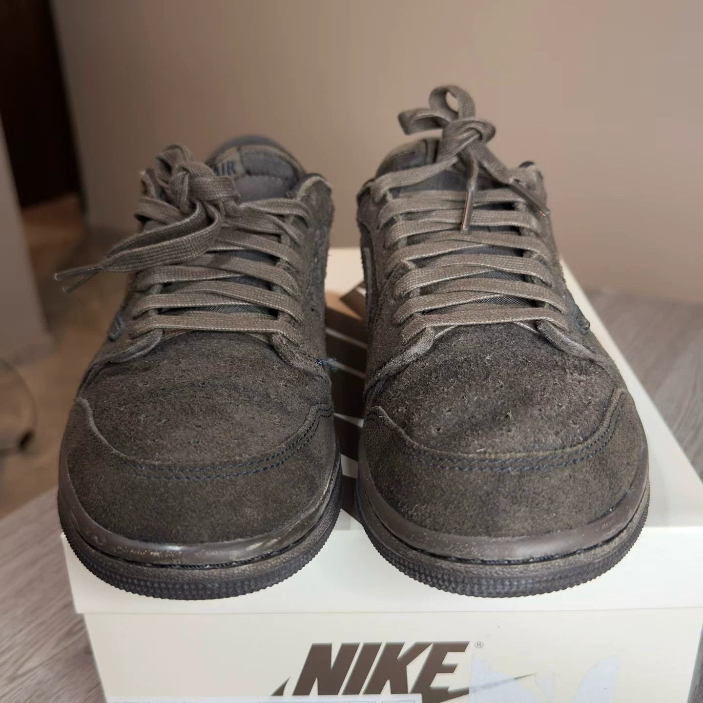 Travis Scott Travis Scott x Jordan Air Jordan Reverse Swoosh Size US 9 / EU 42 - 1 Thumbnail