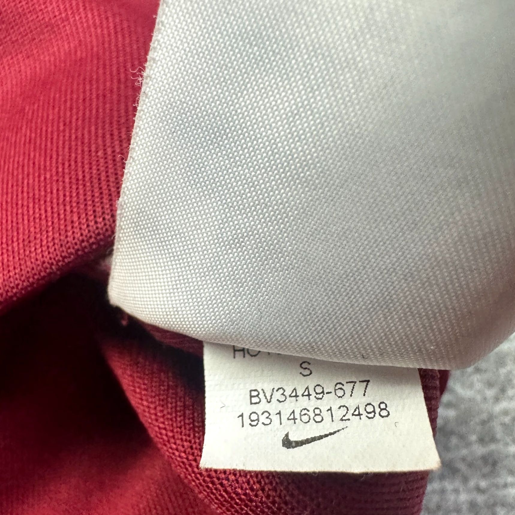 Nike Nike Hoodie Womens Small Red Center Swoosh Pullover Sweatshirt NSW Sportswear Crew Neck Long Sleeve Pockets ZIP Casual Regular Size S / US 4 / IT 40 - 7 Thumbnail
