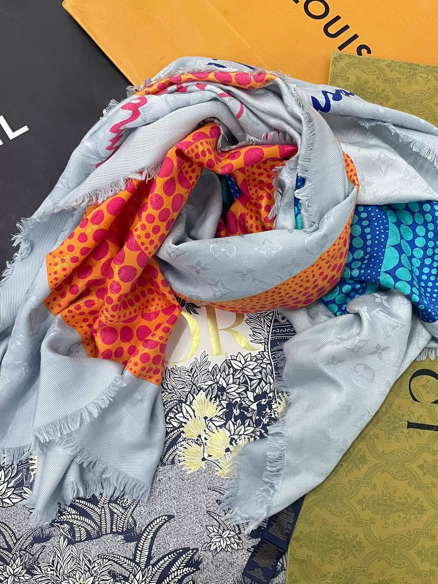 Louis Vuitton LV x Yayoi Kusama Allover Monogram Pumpkin Scarf Size ONE SIZE - 3 Thumbnail