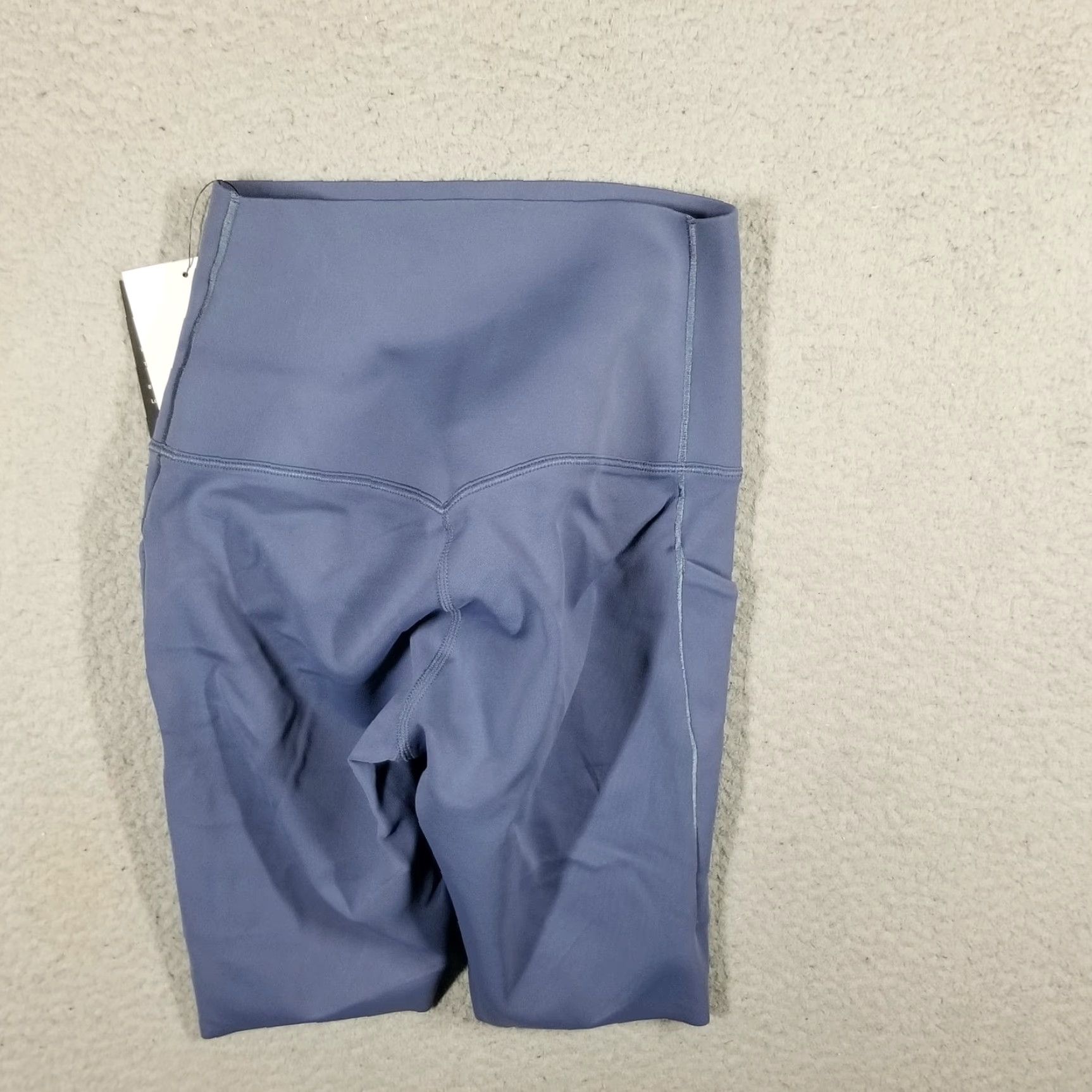 Nike Nike Women's XS Blue High-Waisted 8" Biker Shorts with Pockets Activewear Fitness Size 26" / US 2 / IT 38 - 2 Thumbnail
