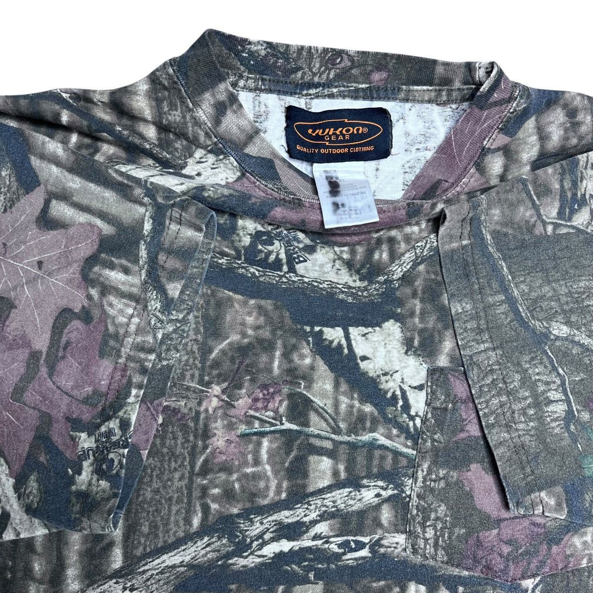 Realtree × Vintage 2000s Yukon Gear Hunting Real Tree Camo All Over Print Tee Size US XL / EU 56 / 4 - 2 Thumbnail