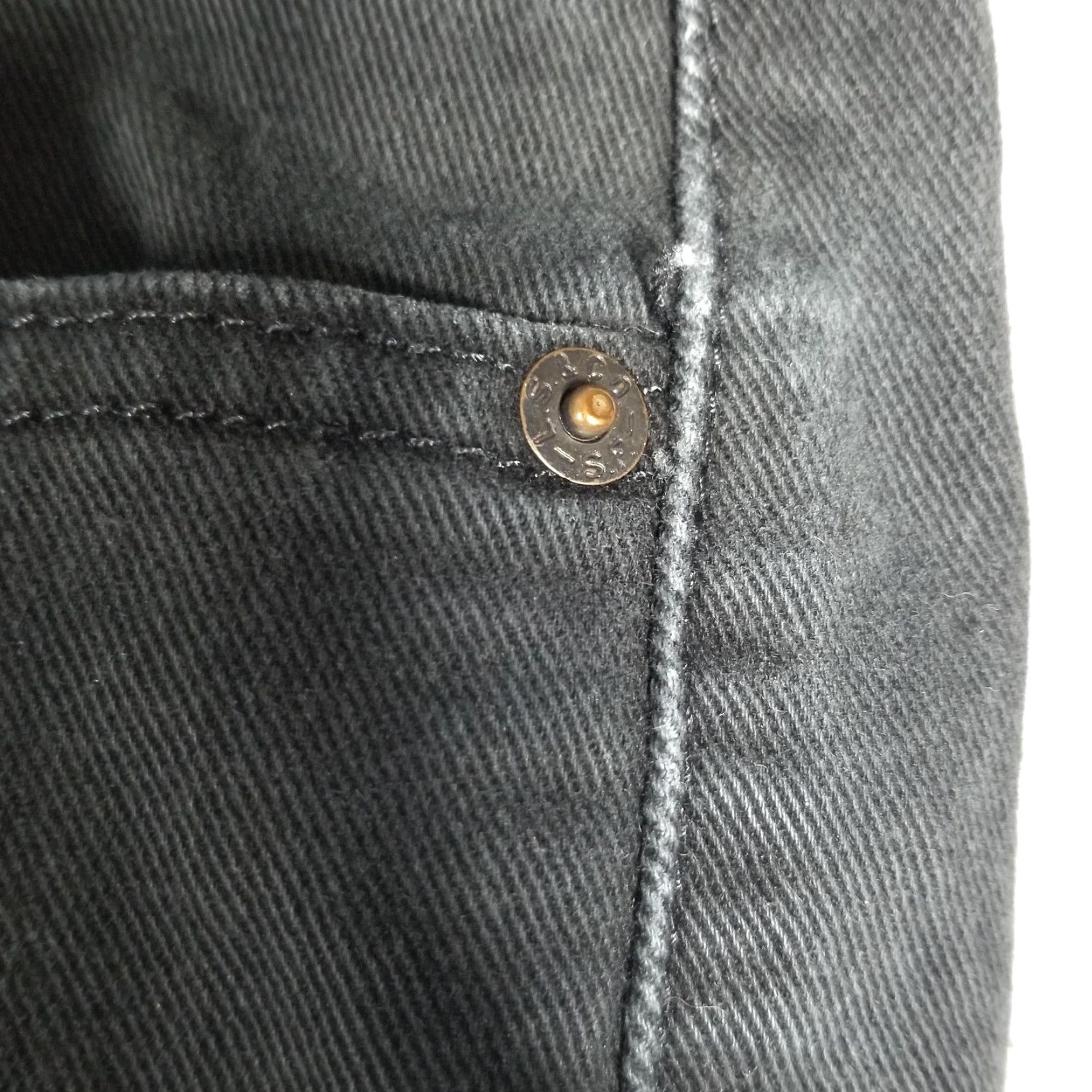 Levi's Levi's Jeans Mens 38x30 Black Charcoal Denim Straight Waist 38 Inseam 30 Regular Pockets Logo Nicaragua Vintage? No. Size US 38 / EU 54 - 3 Thumbnail
