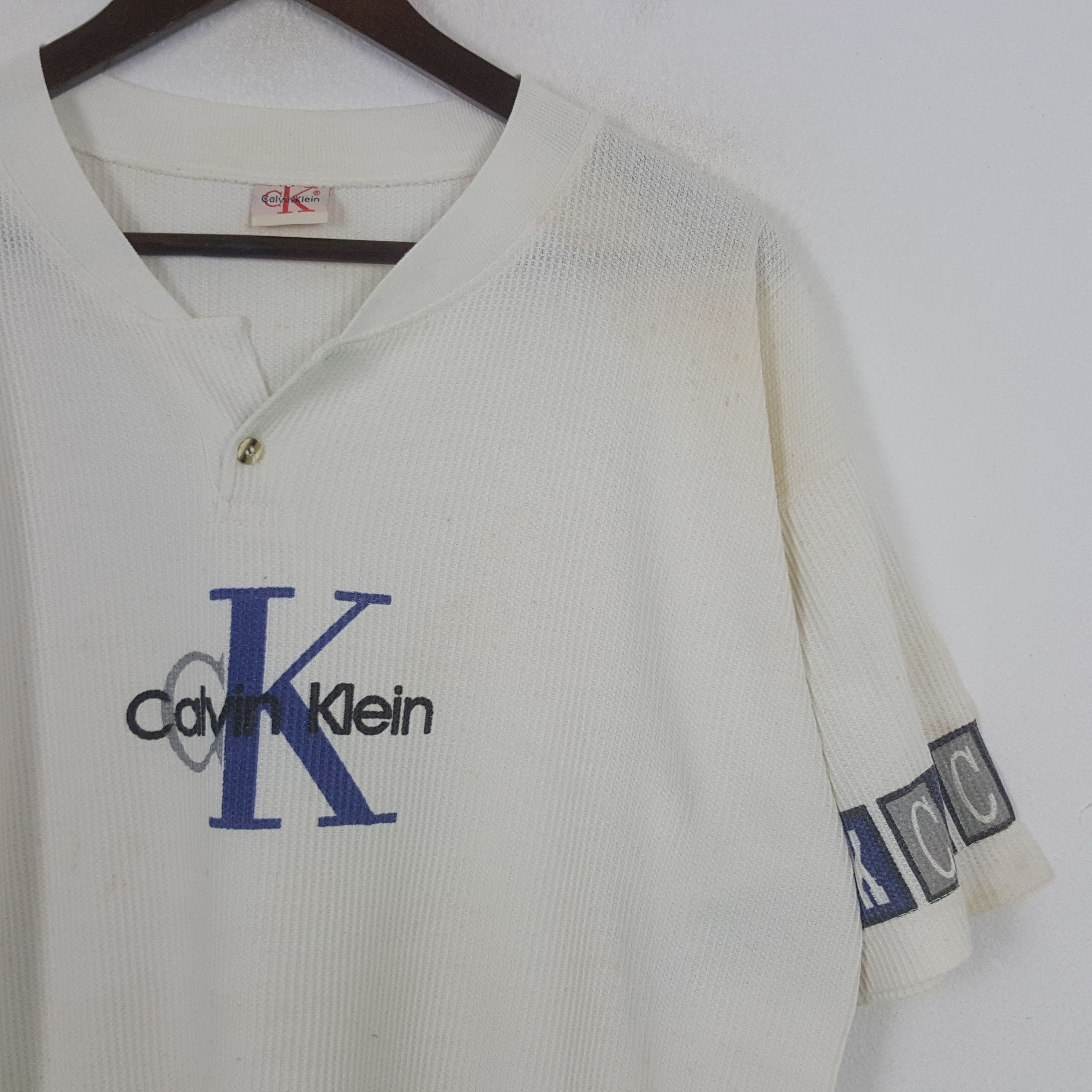 Calvin Klein Vintage Calvin Klein Big Logo Tshirr Size US XL / EU 56 / 4 - 2 Thumbnail