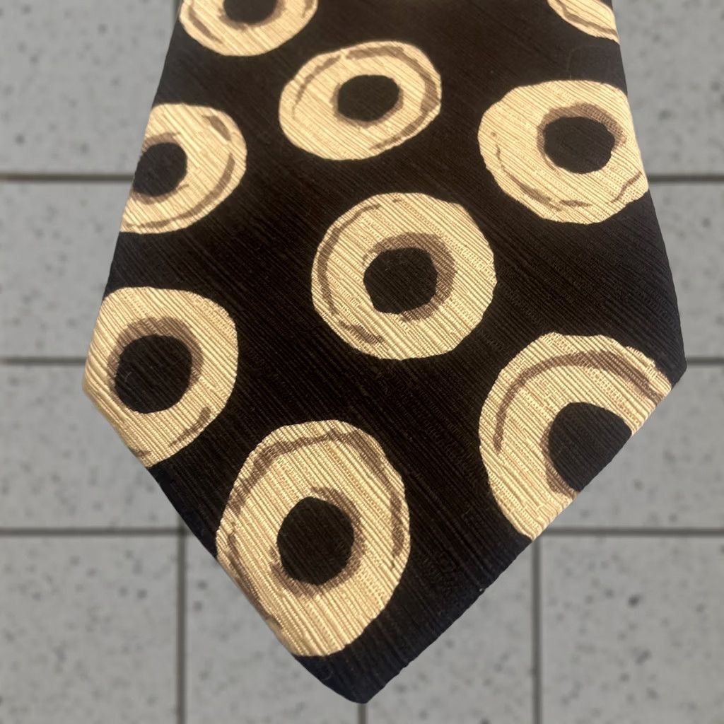 Geoffrey Beene VINTAGE Geoffrey Beene Silk Tie Art Deco MCM Ring Donuts Neat Black Yellow USA 4x58" Interior Wide Necktie Capstone Capsule Donuts) Size ONE SIZE - 1 Thumbnail