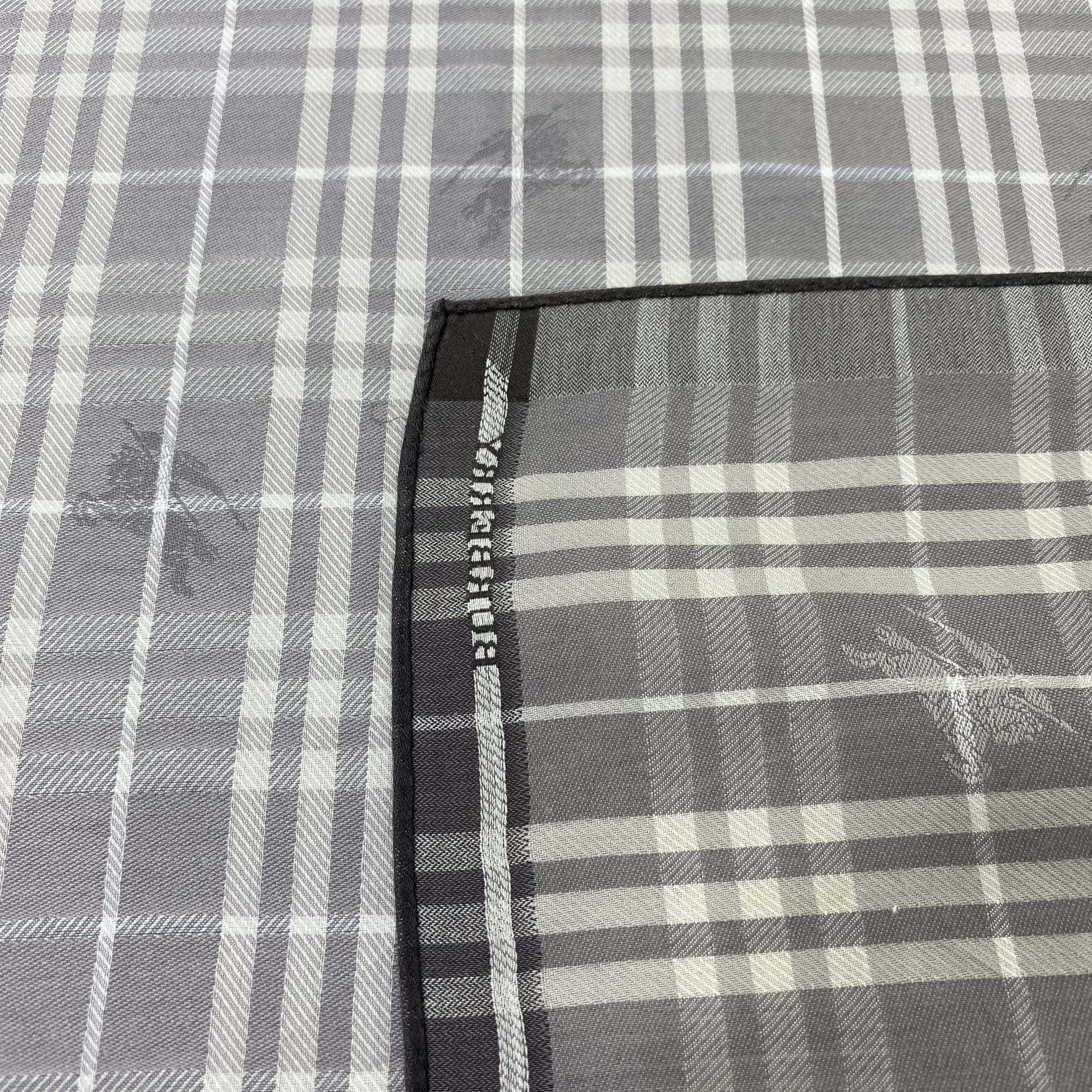 Burberry Burberry Handkerchief / Bandana / Neckerchief-B2128 Size ONE SIZE - 6 Thumbnail