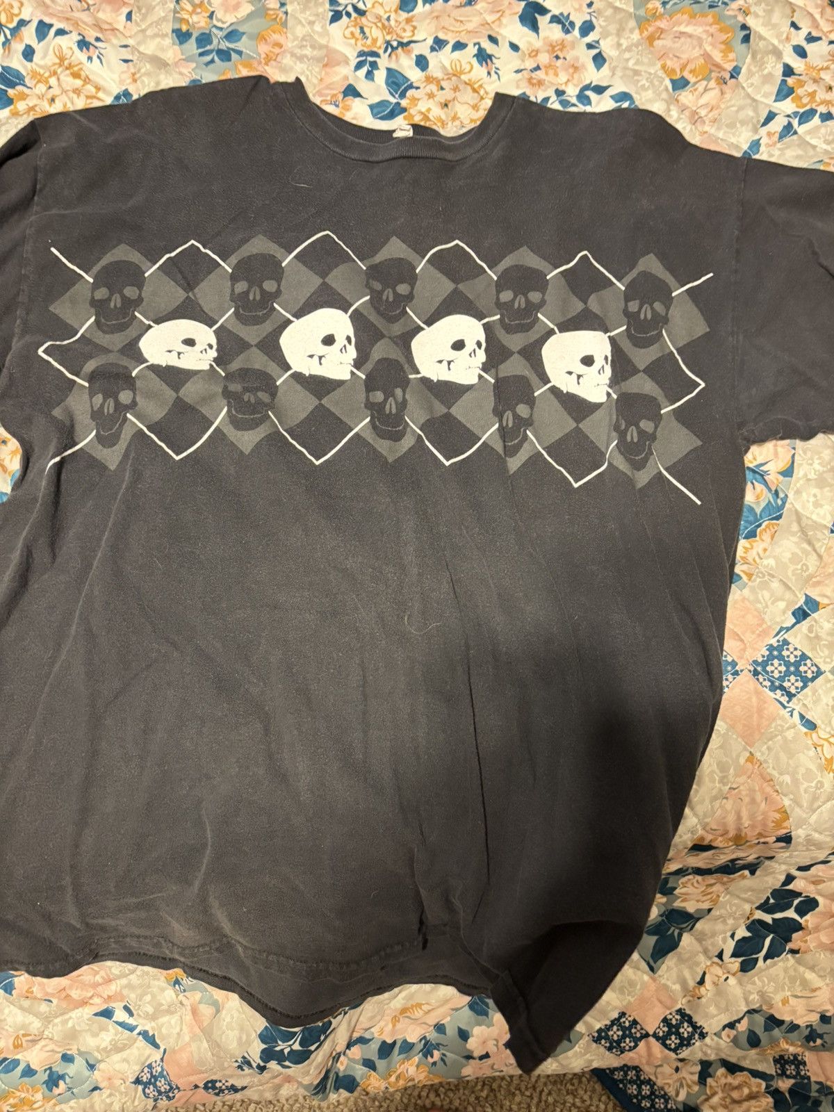 Alstyle Vintage black & white skull Y2K T-Shirt Size US XL / EU 56 / 4 - 2 Thumbnail
